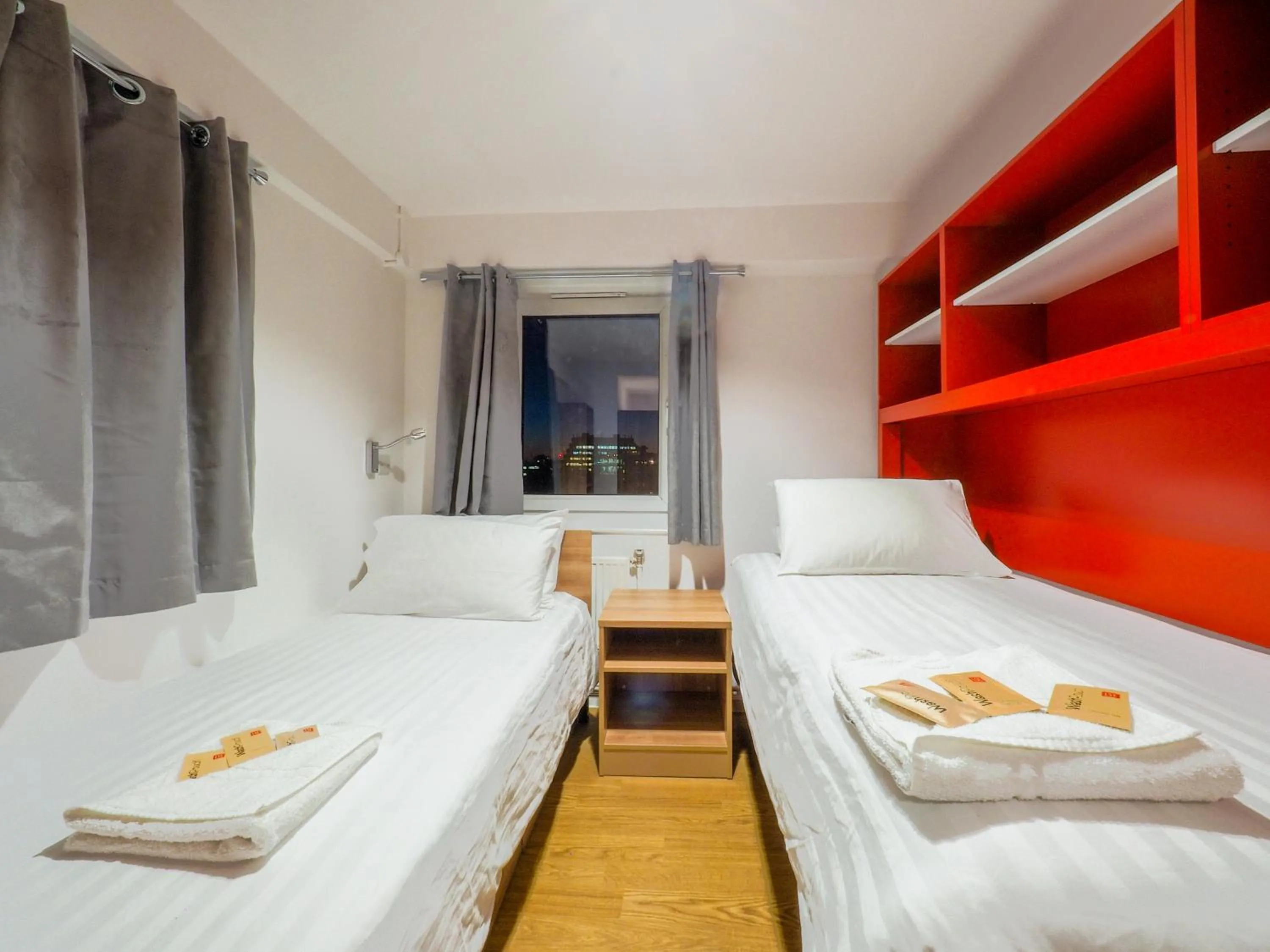 Bed in LSE High Holborn