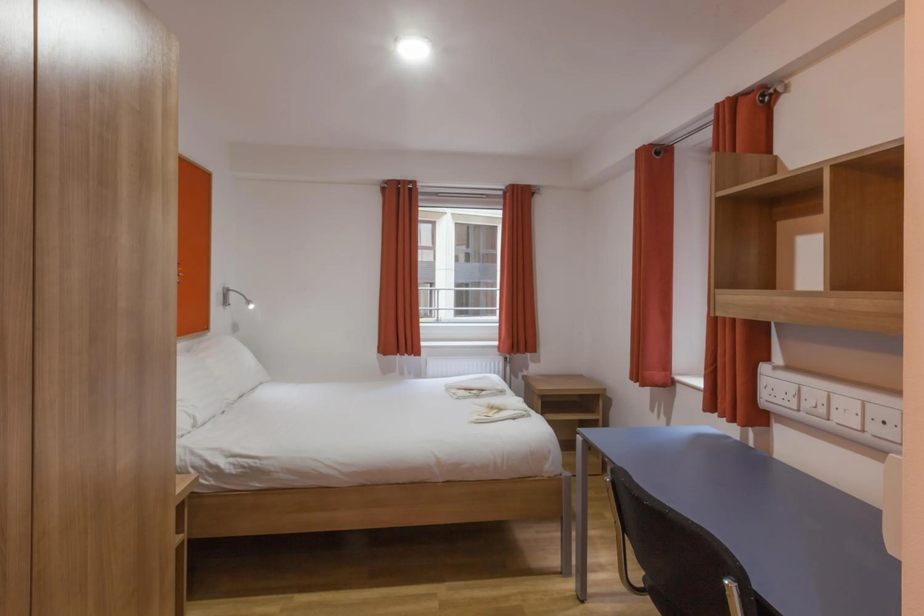 Bed in LSE High Holborn