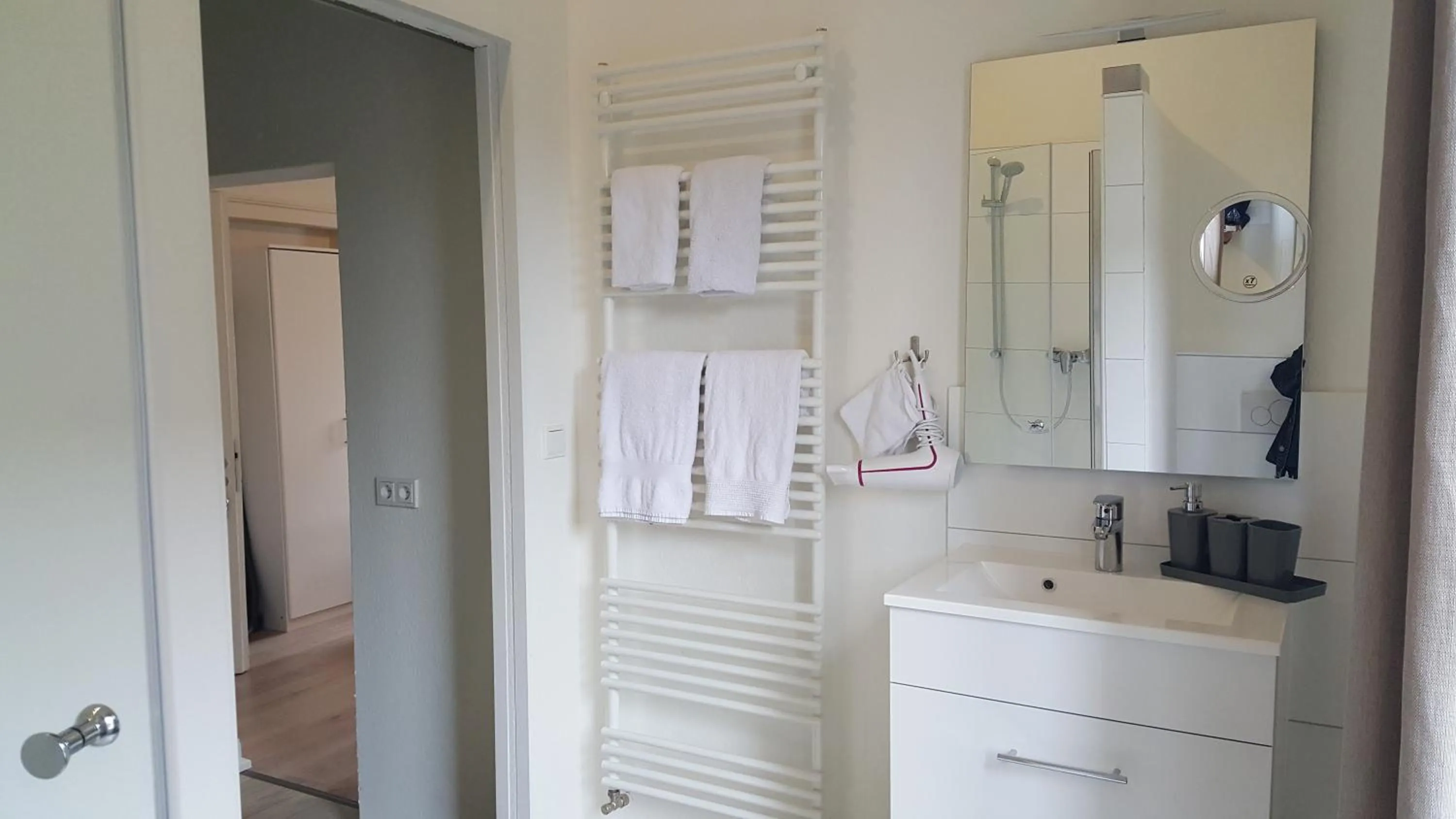 Shower in Oberkasseler Hof Bonn