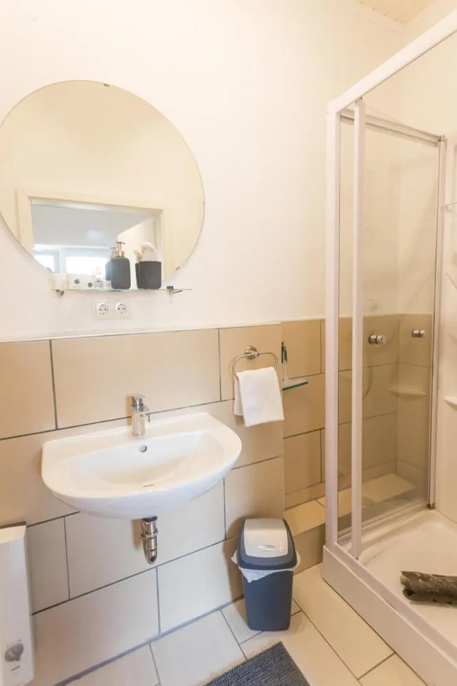 Bathroom in Oberkasseler Hof Bonn