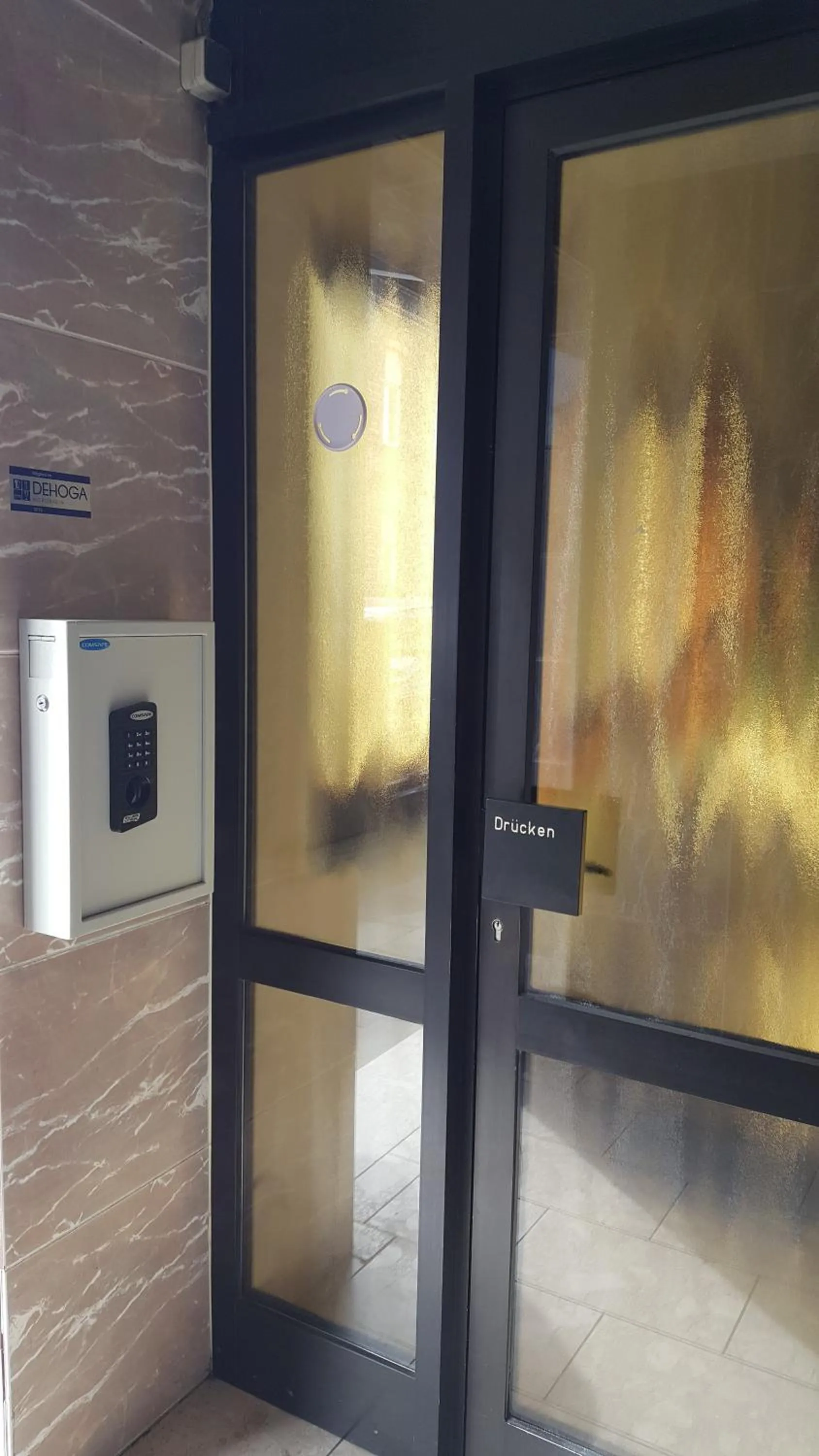 Facade/entrance in Oberkasseler Hof Bonn