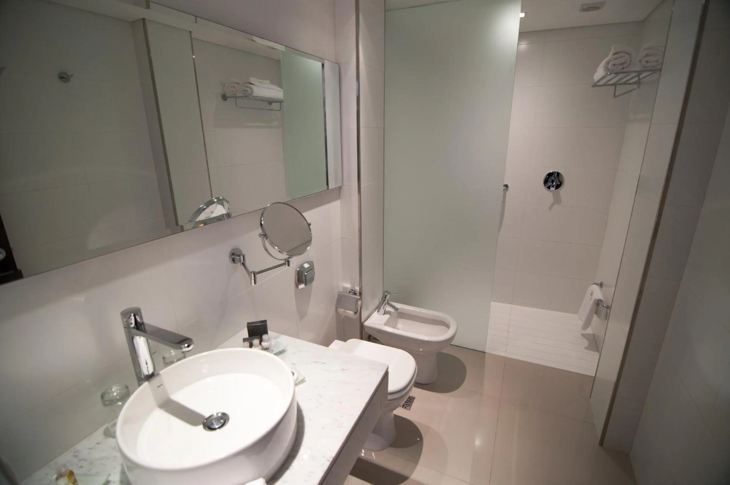 Shower in Salto Hotel y Casino