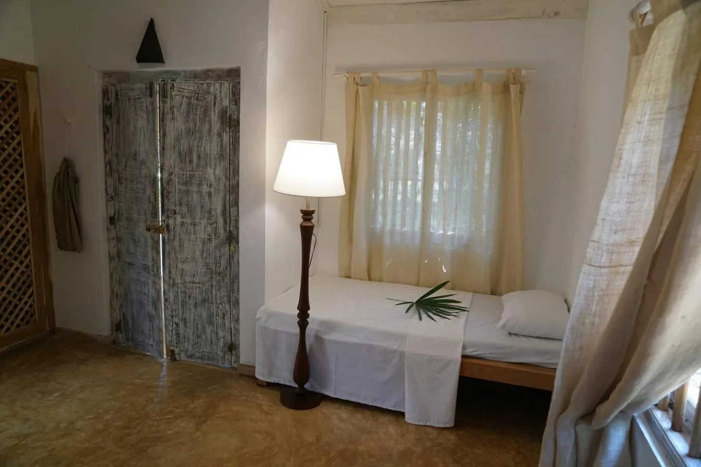 Bedroom, Bed in FIVE