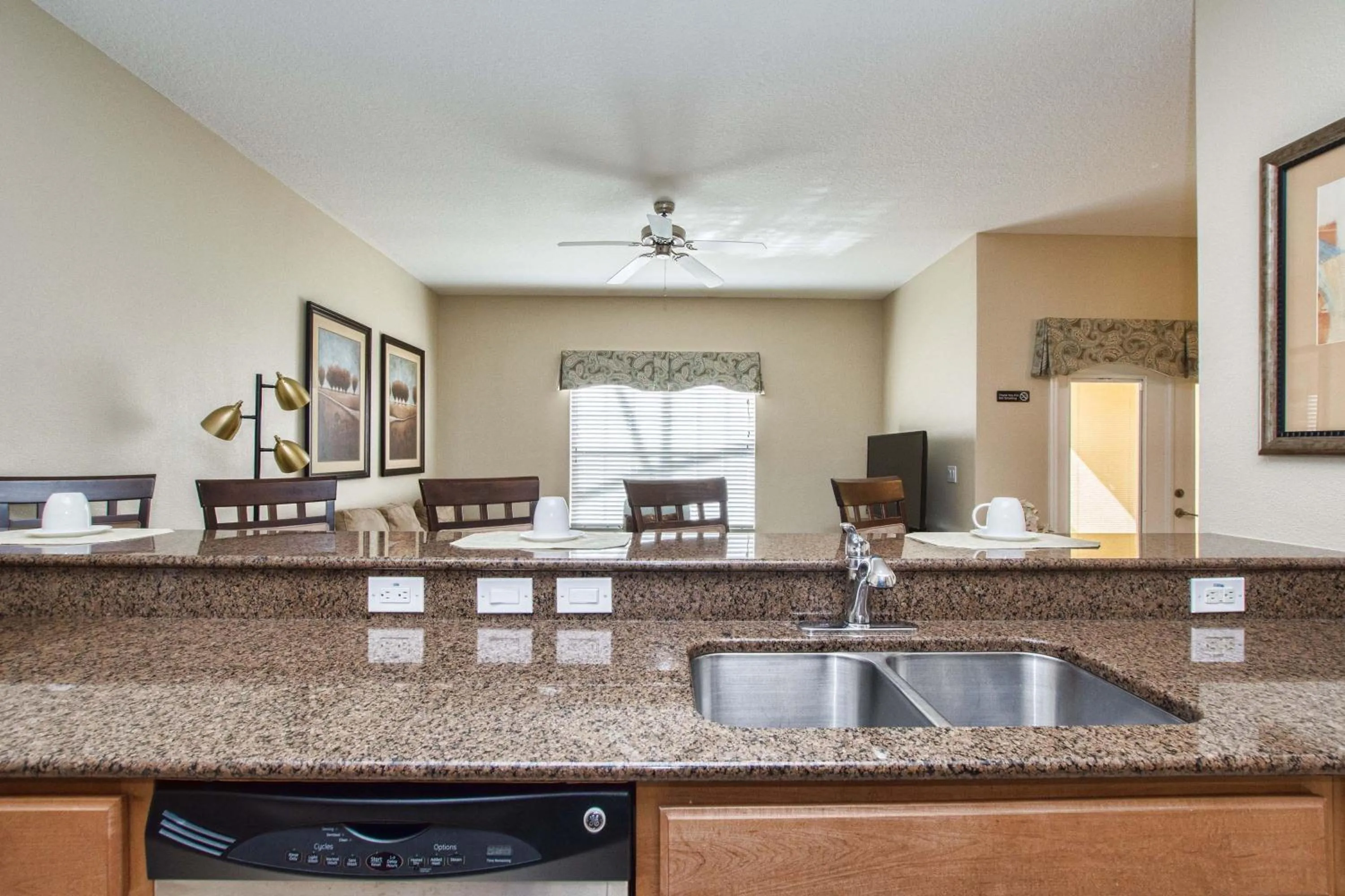 Property building in Paradise Palms-4 Bed Townhome W-Splashpool-3044Ppr