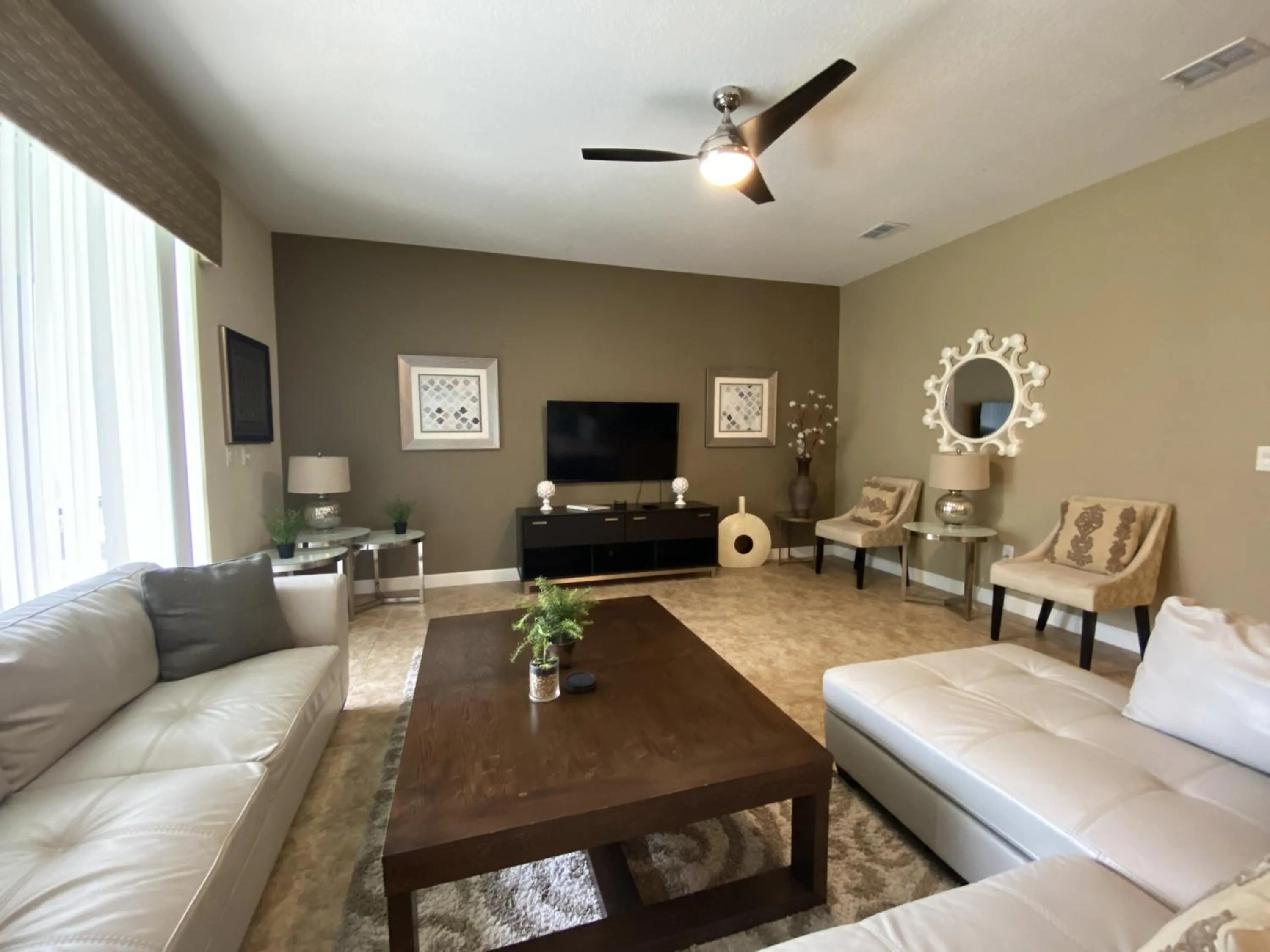 Property building in Paradise Palms- 6 Bedroom Pool Home-3150Pp