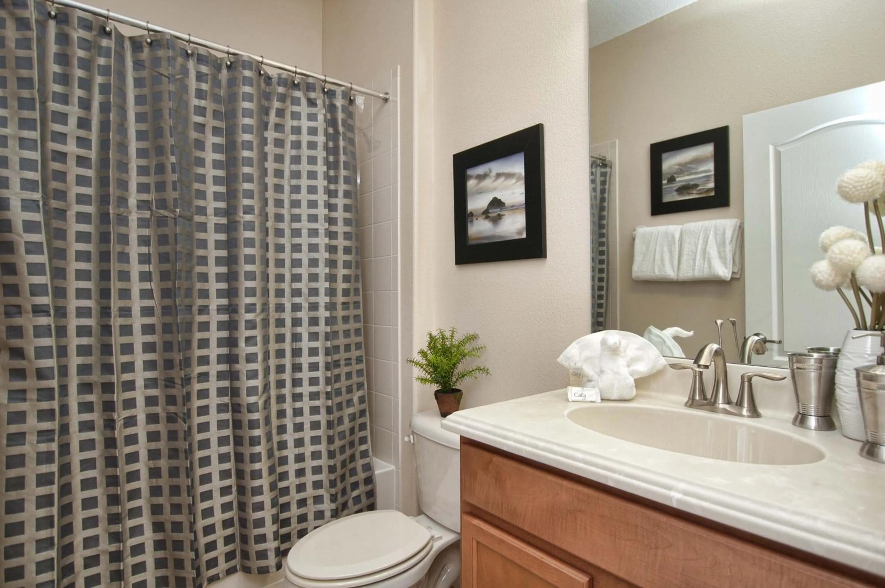 Property building in Paradise Palms- 6 Bedroom Pool Home-3150Pp