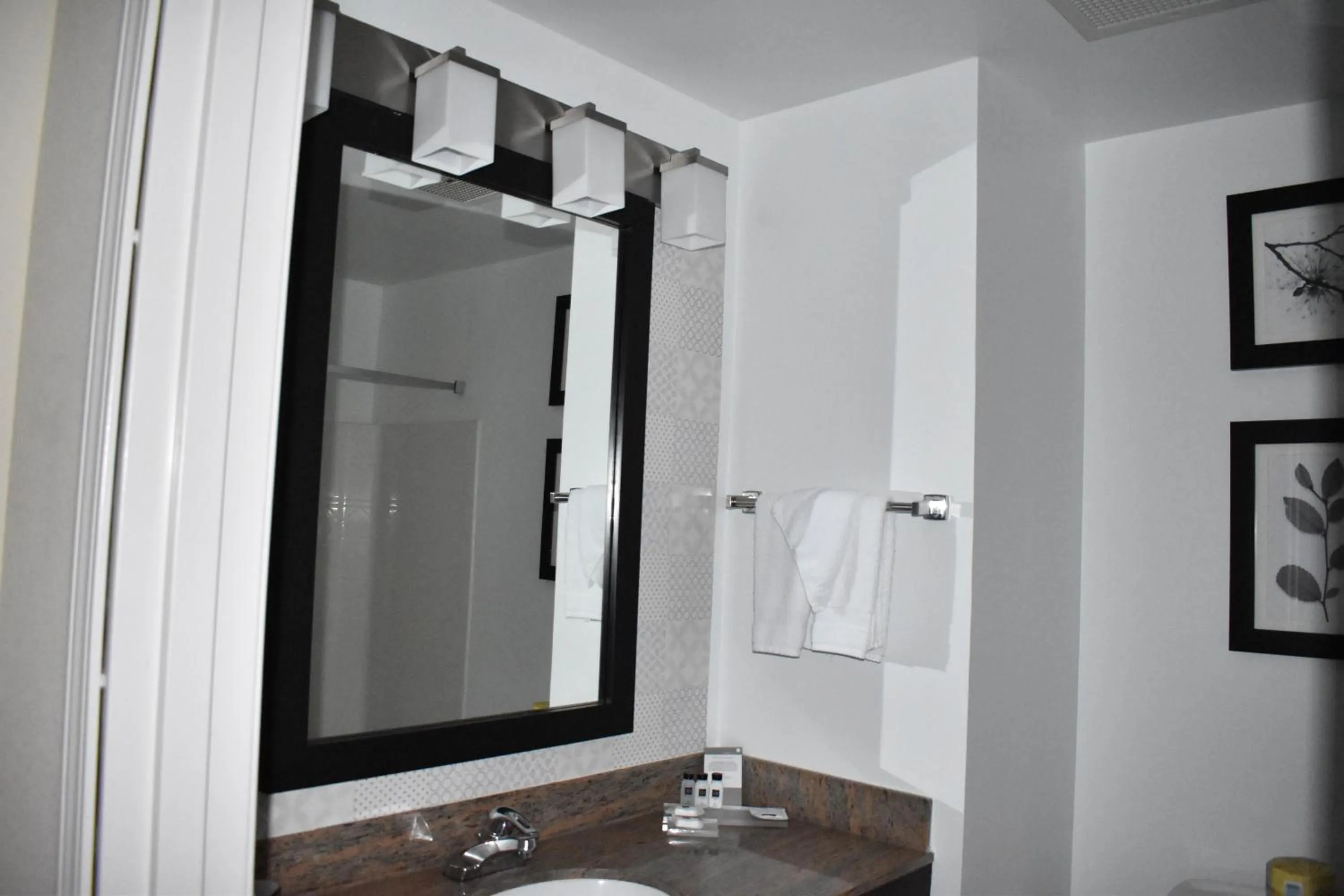 Country Inn & Suites by Radisson, Hagerstown, MD