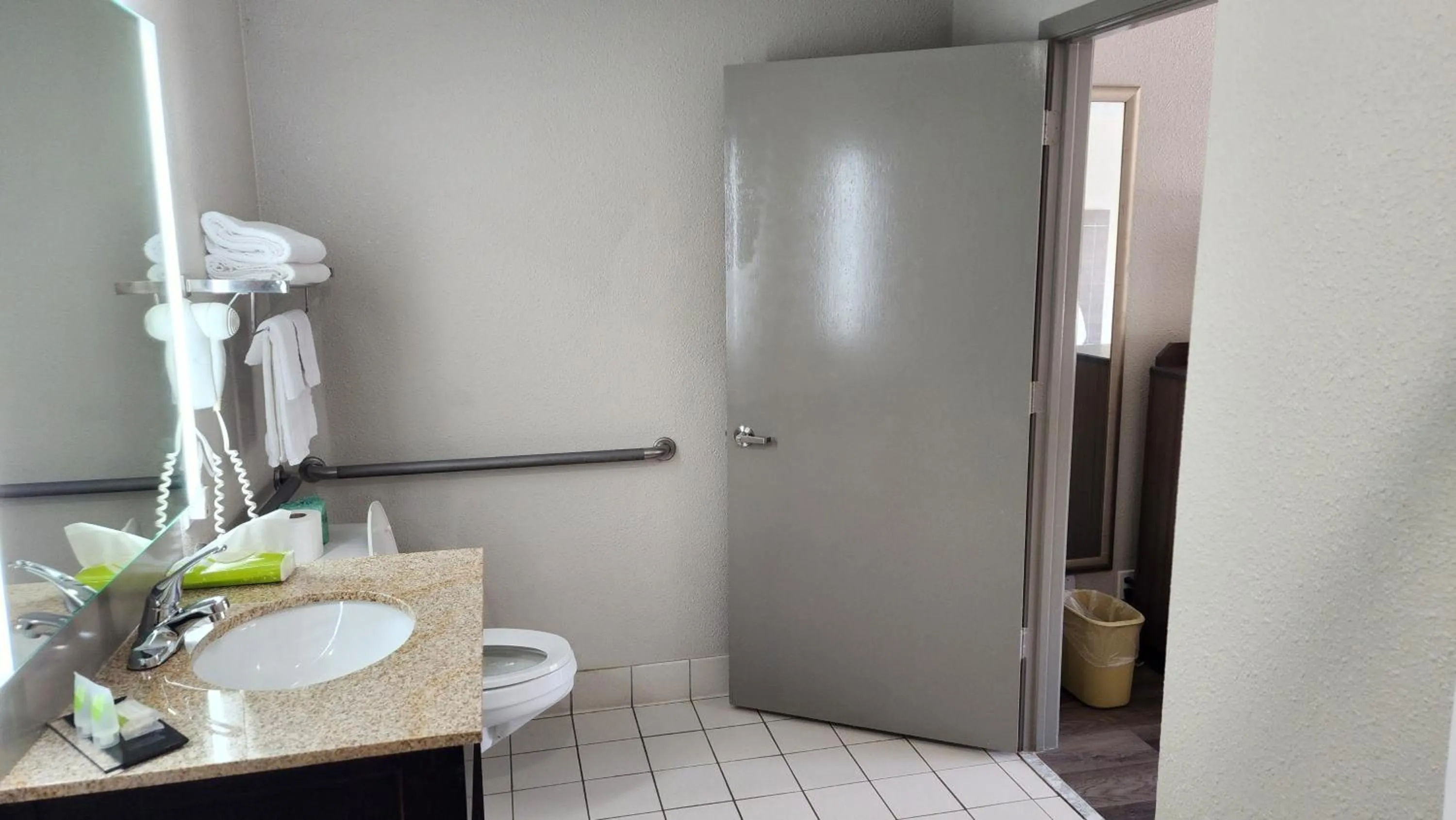 Bathroom in Days Inn by Wyndham Seguin TX