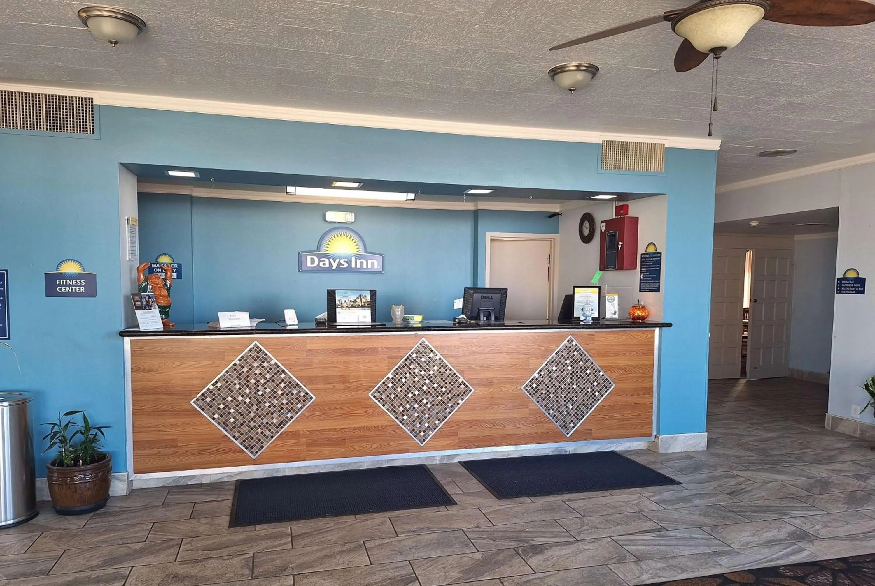 Lobby or reception in Days Inn by Wyndham Colorado City