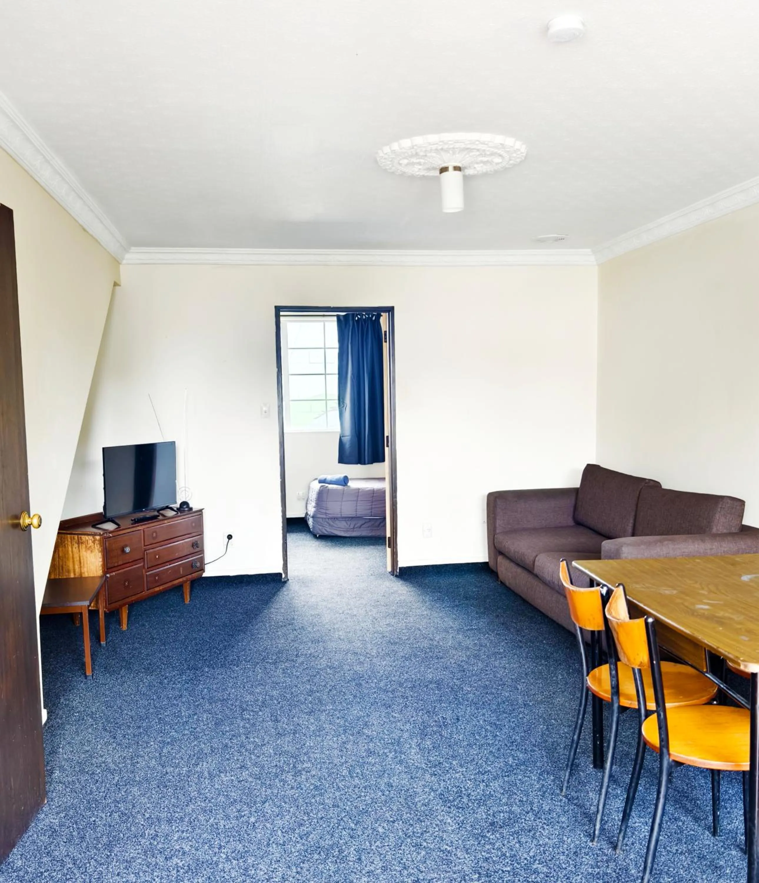 Living room in Ferry Motel