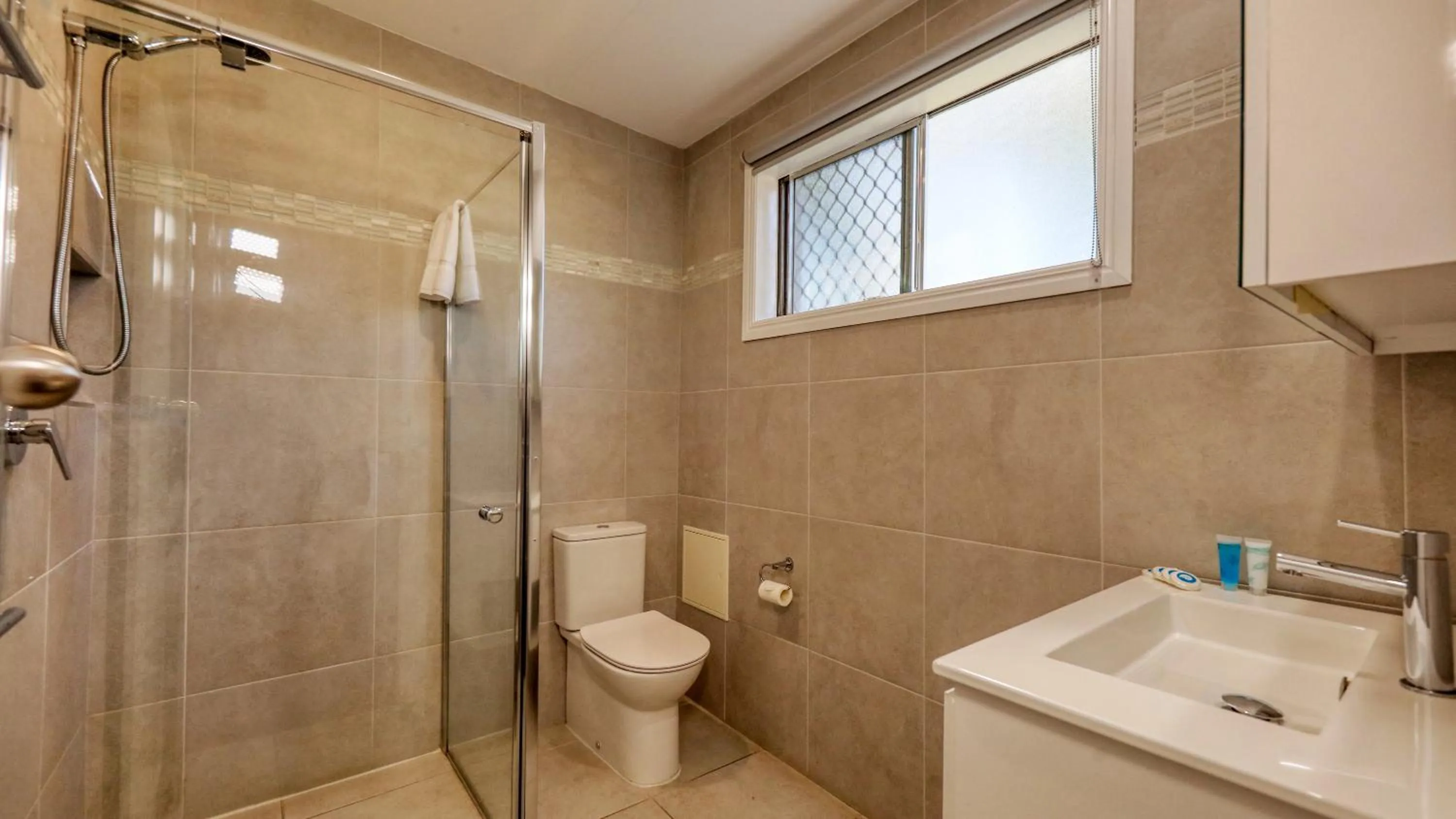 Bathroom in Almare Tourist Motel