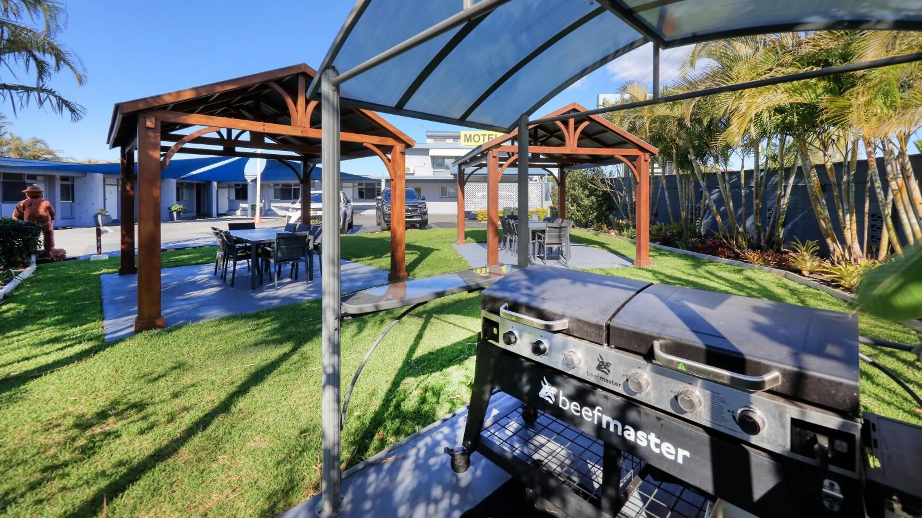 BBQ facilities in Almare Tourist Motel