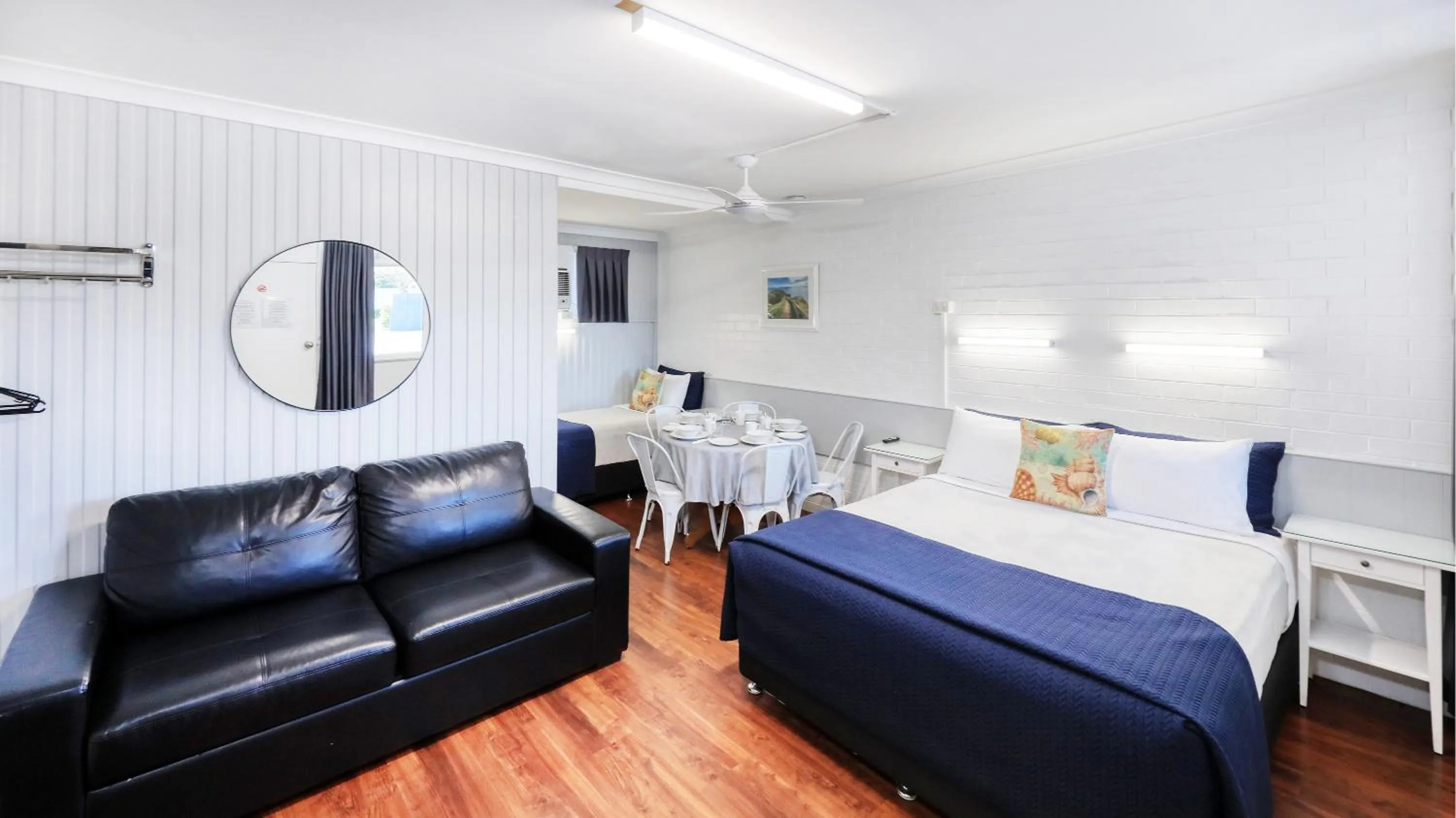 Bed in Almare Tourist Motel