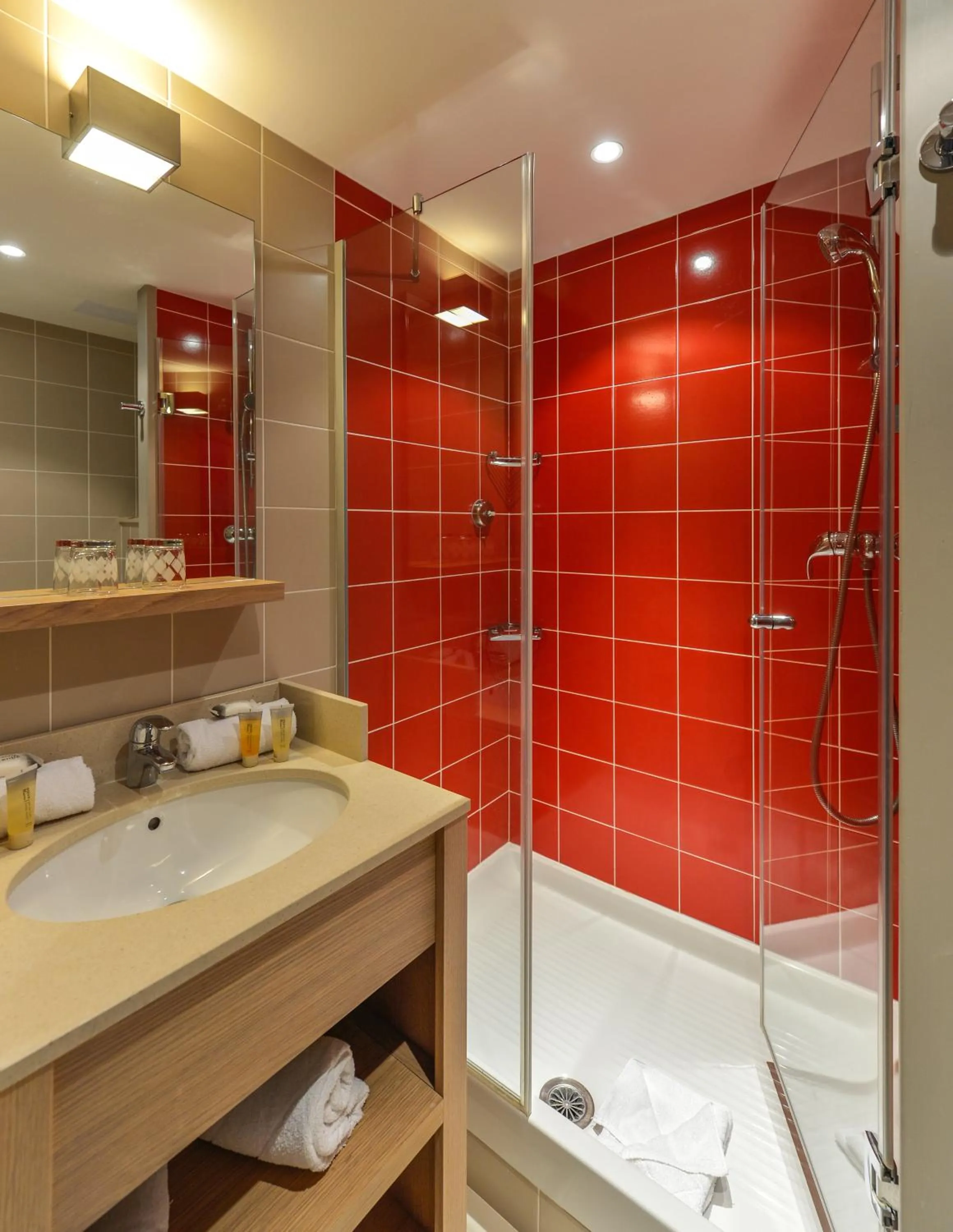 Shower in Villages Clubs du Soleil - LES 2 ALPES