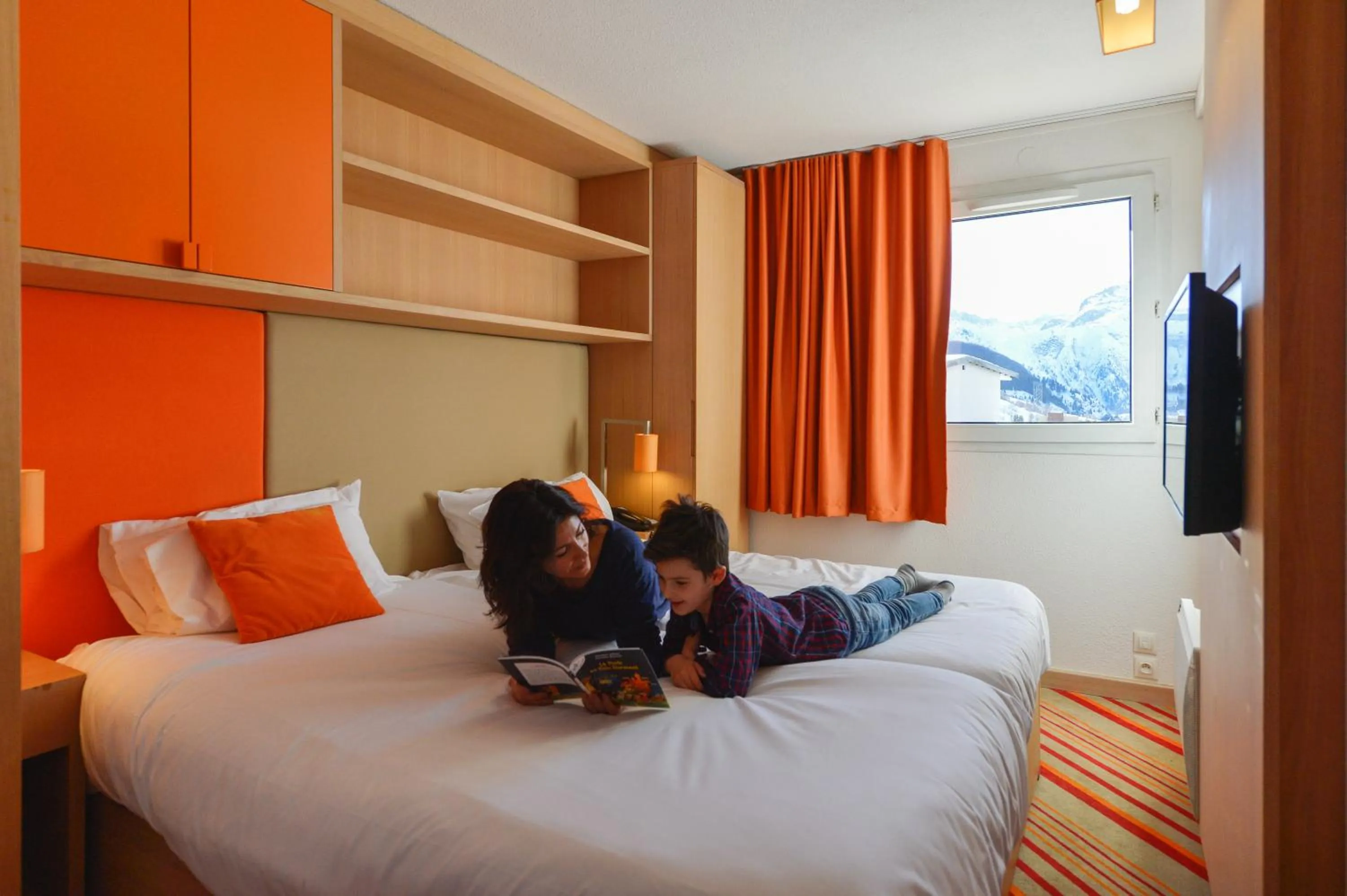 Bedroom, Bed in Villages Clubs du Soleil - LES 2 ALPES