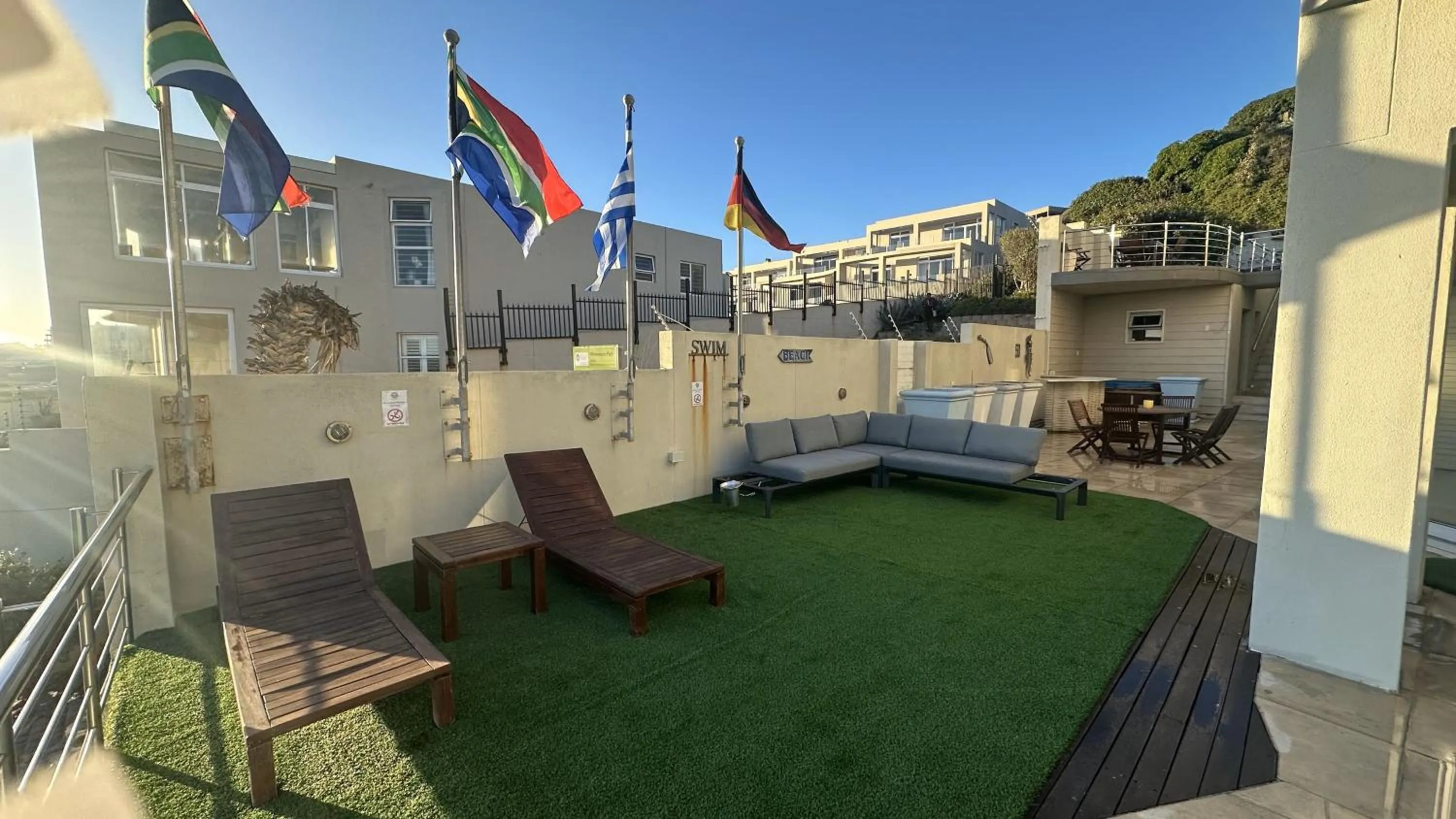 Swimming pool in Oceansnest Guest House