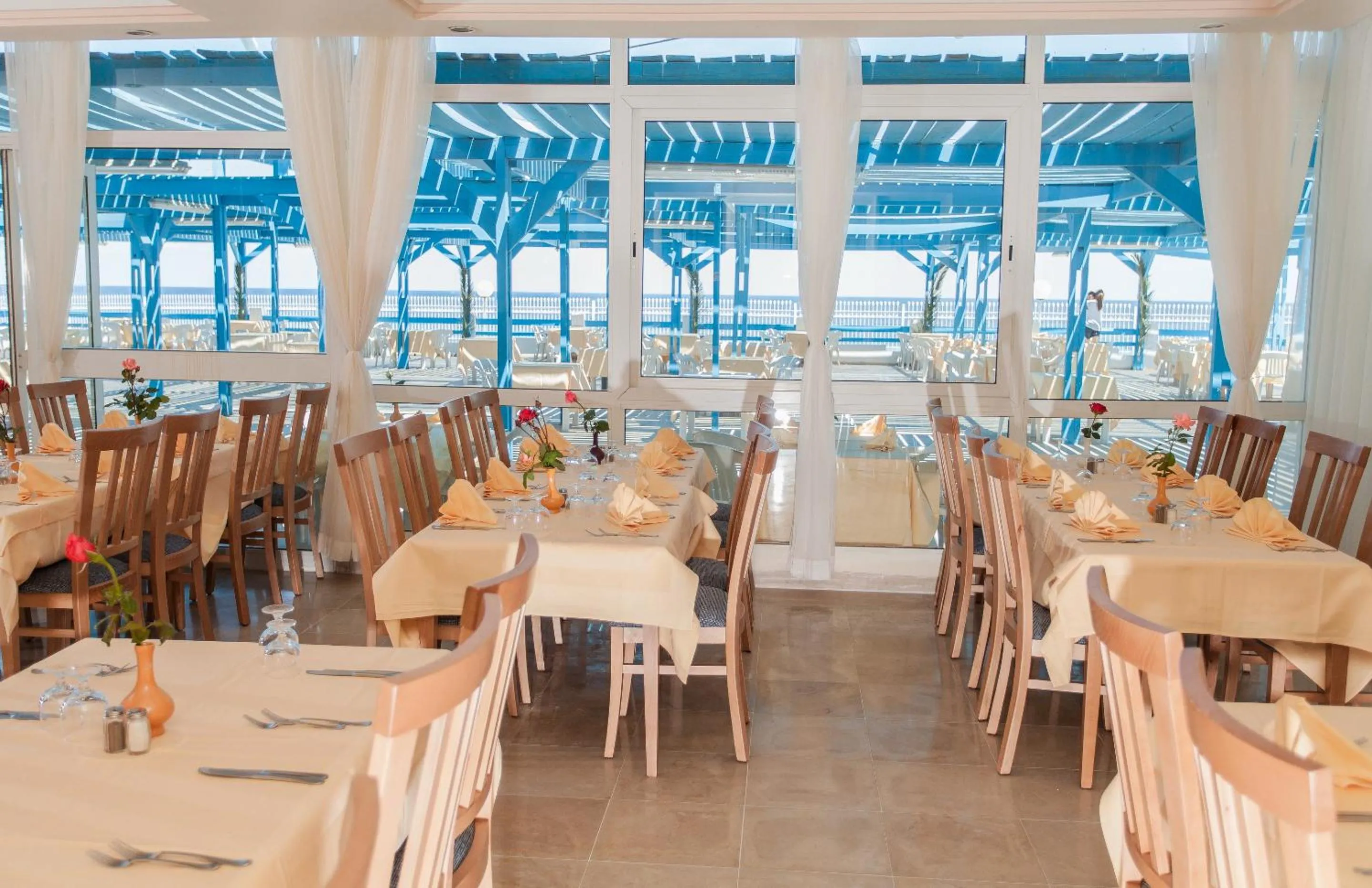 Restaurant/places to eat in El Mouradi Club Selima