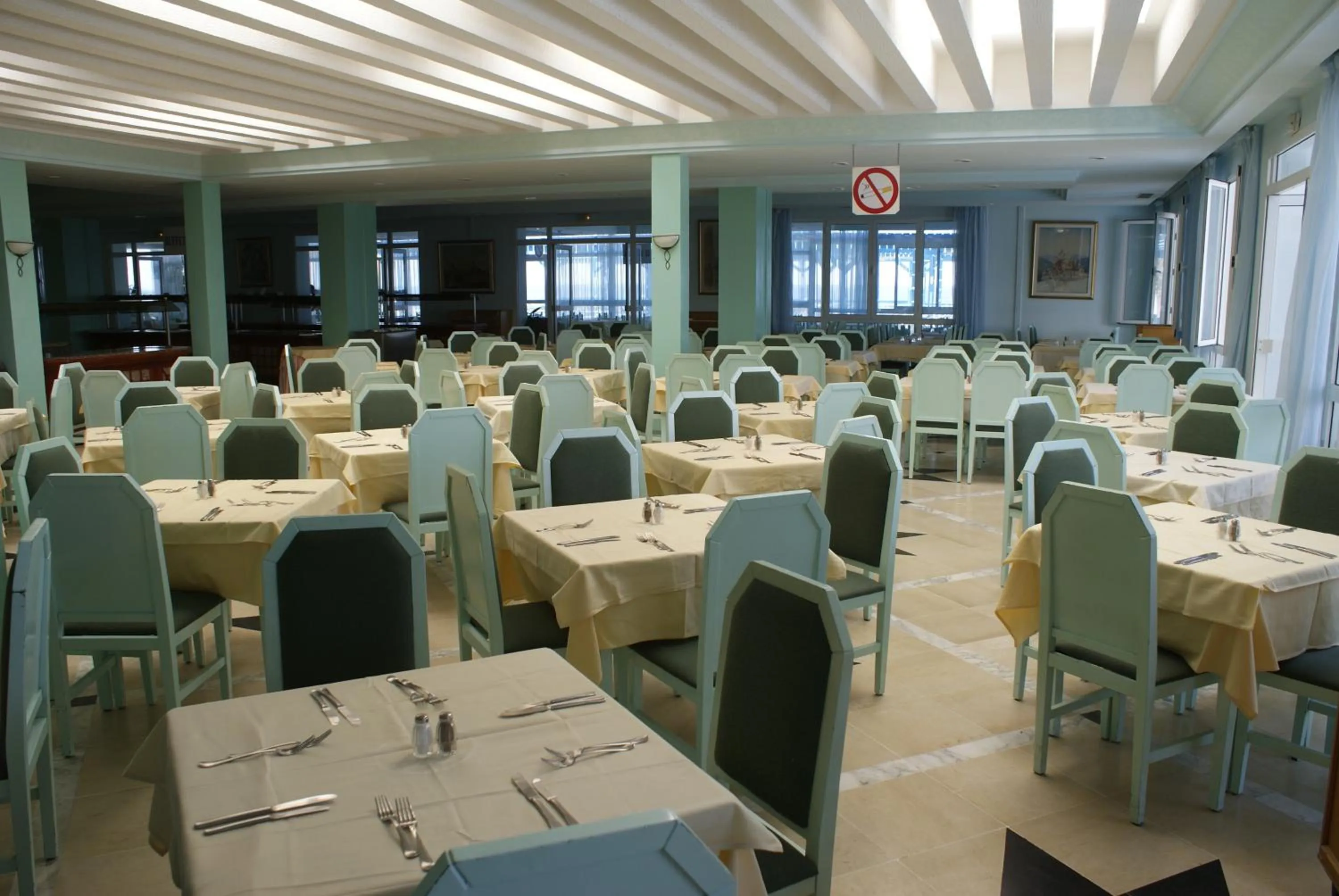Restaurant/places to eat in El Mouradi Club Selima