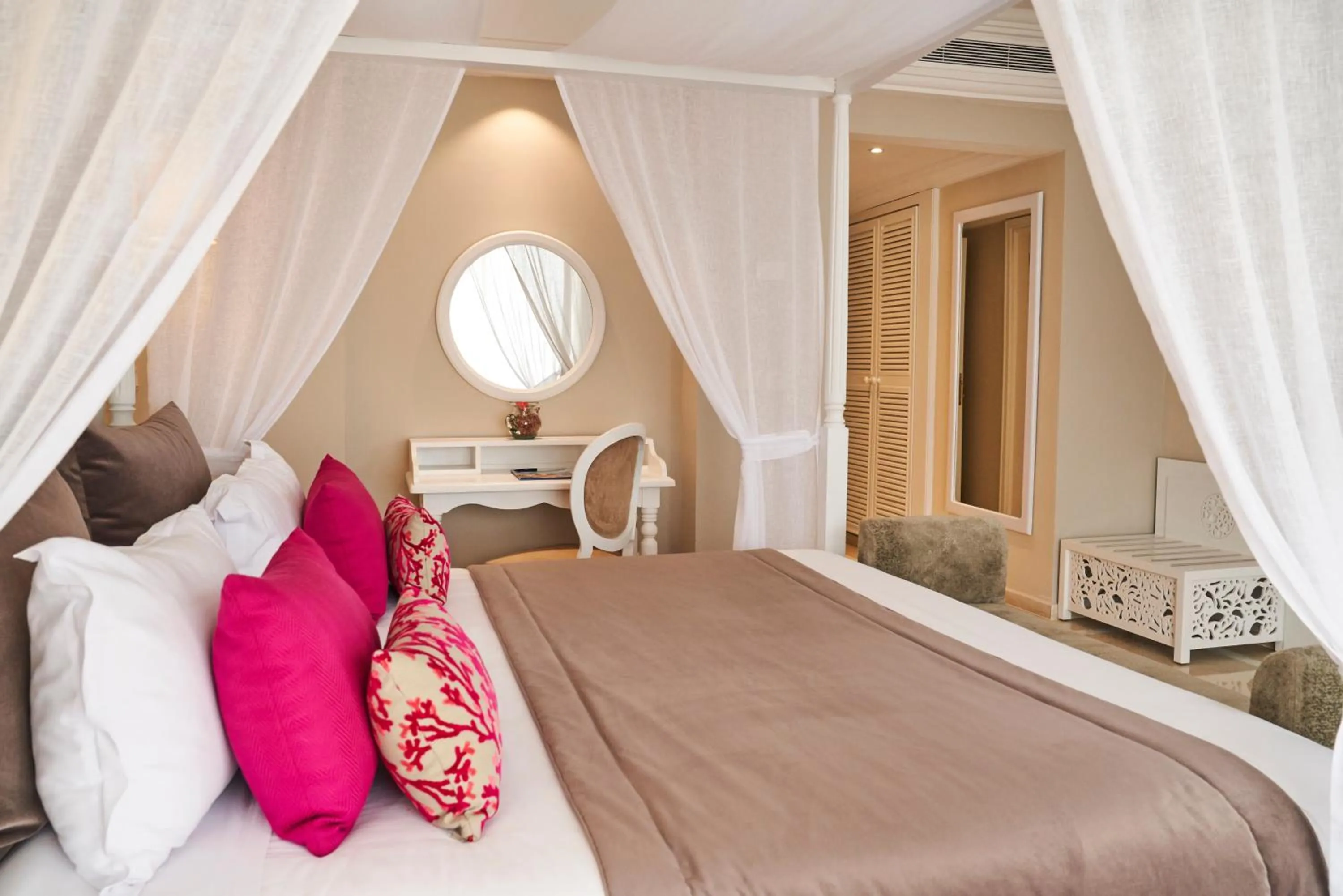 Bedroom in TUI BLUE Palm Beach Palace Djerba - Adult Only