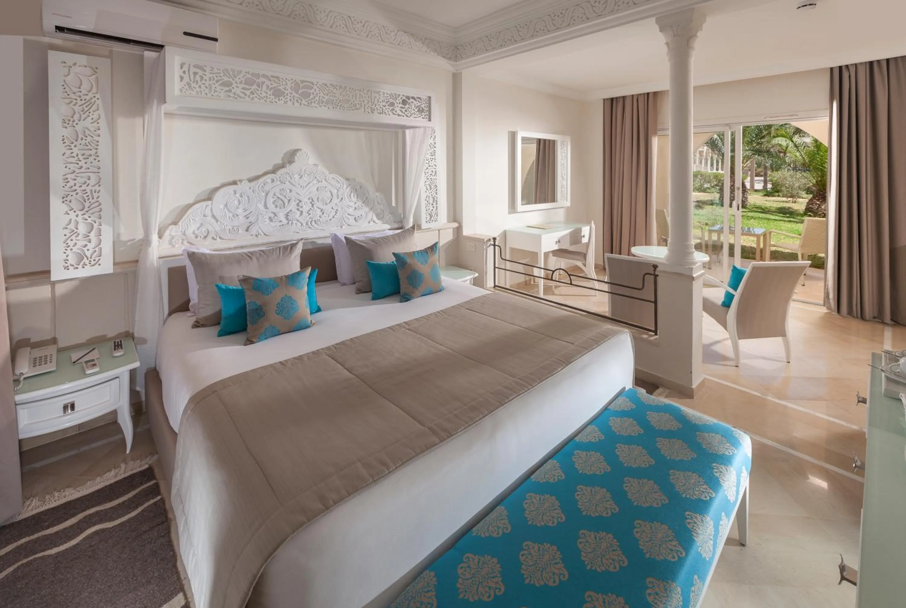 Bedroom in TUI BLUE Palm Beach Palace Djerba - Adult Only