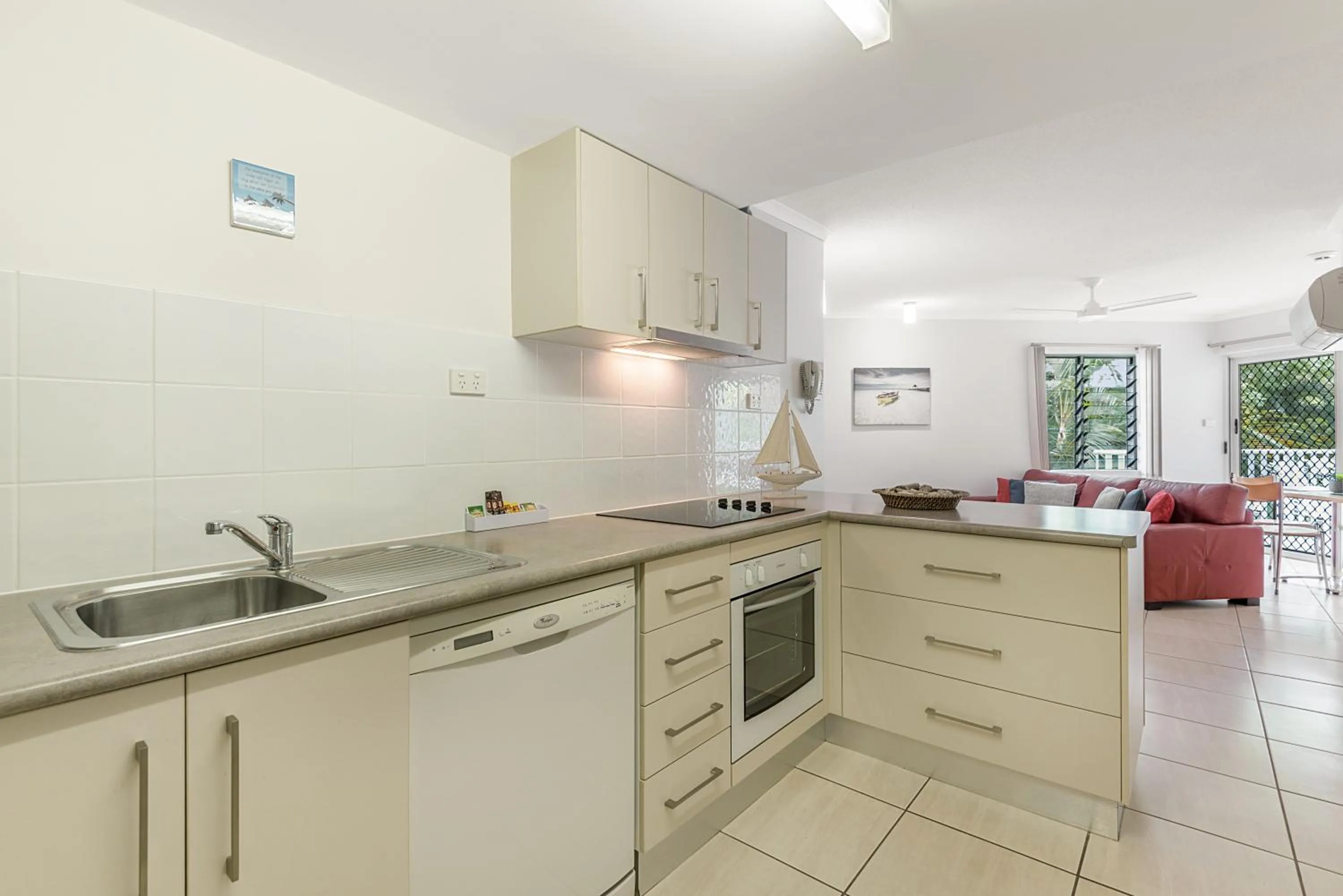 Kitchen or kitchenette in Outrigger Apartments Port Douglas