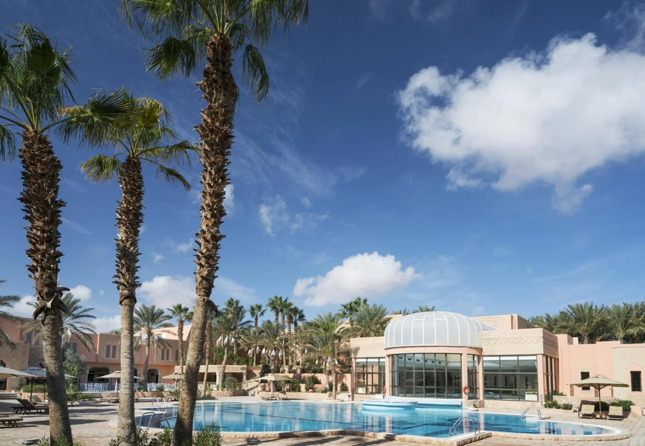 Swimming pool in Palm Beach Palace Tozeur