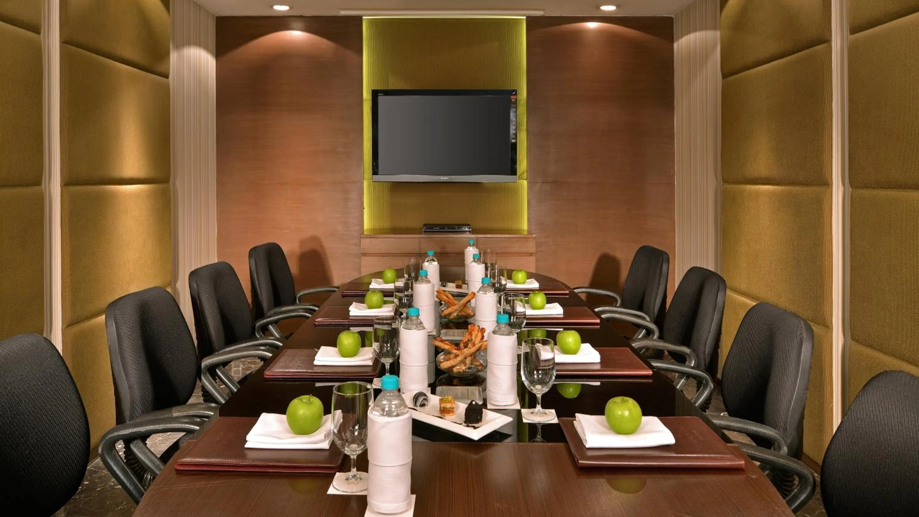 Meeting/conference room in Holiday Inn Chandigarh Panchkula, an IHG Hotel