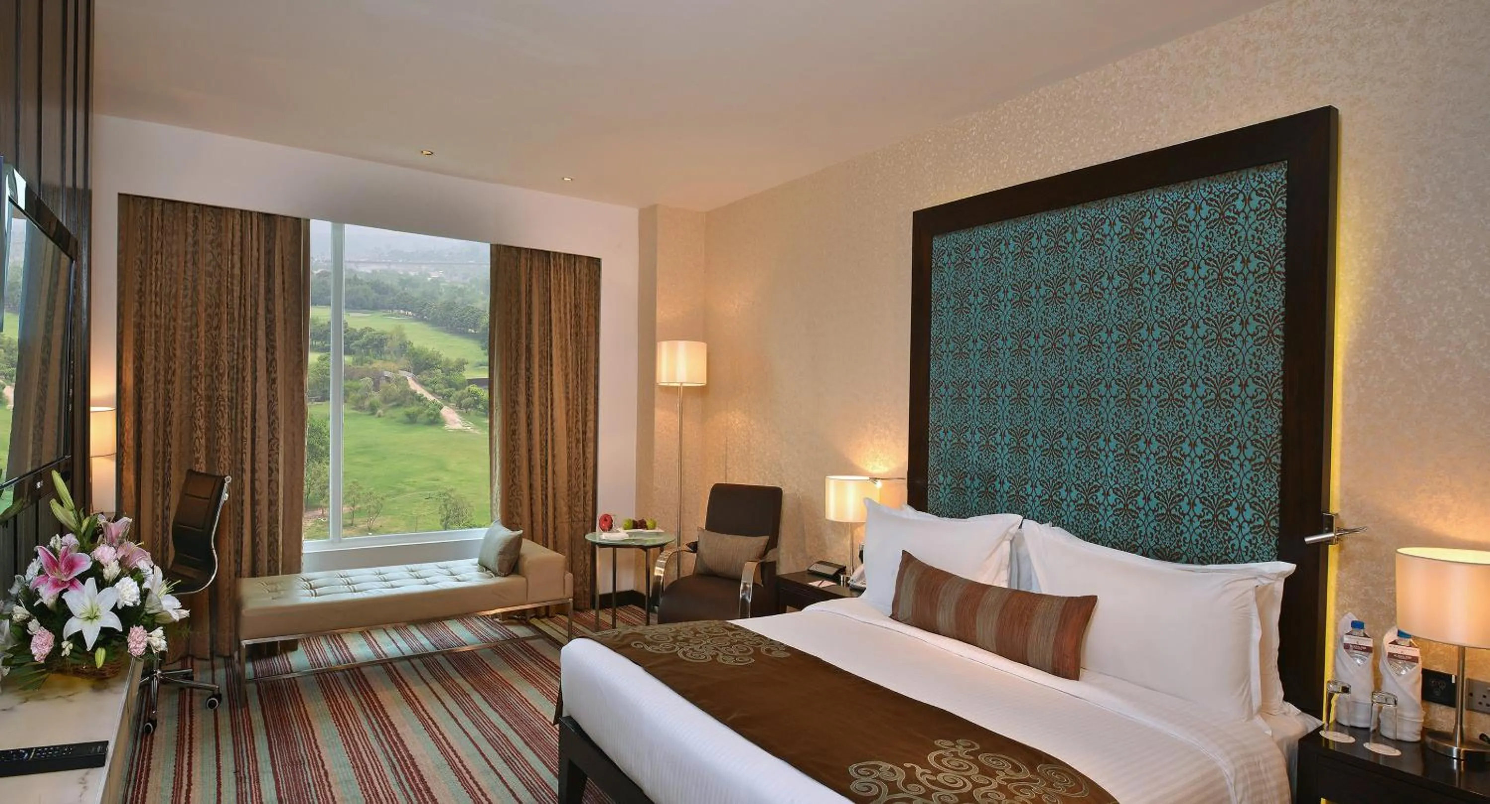 Photo of the whole room, Bed in Holiday Inn Chandigarh Panchkula, an IHG Hotel