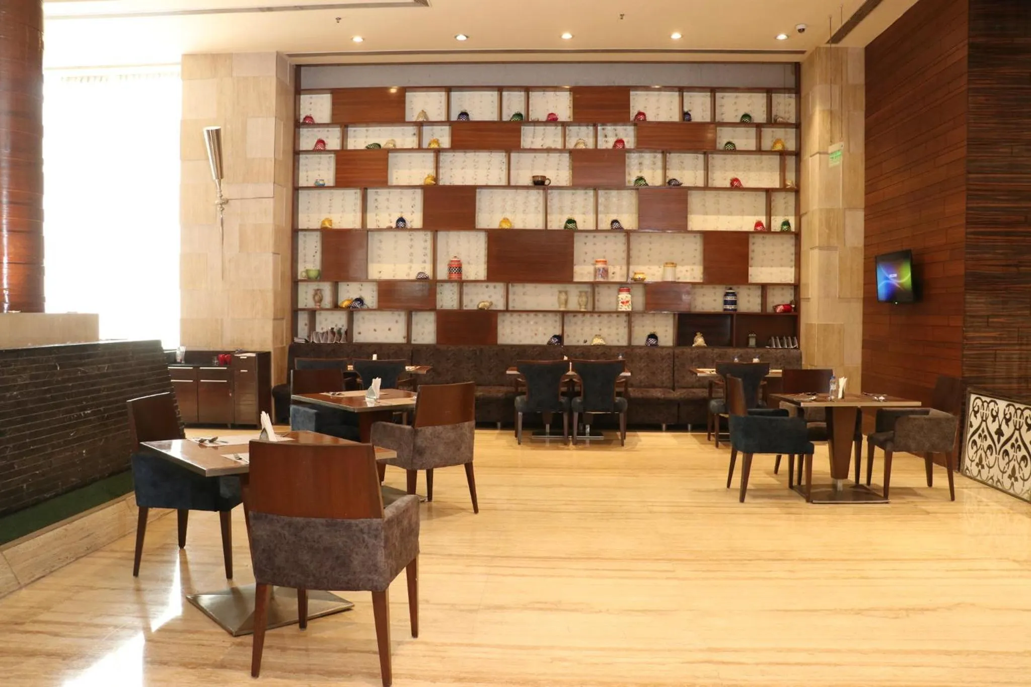 Restaurant/Places to Eat in Holiday Inn Chandigarh Panchkula, an IHG Hotel
