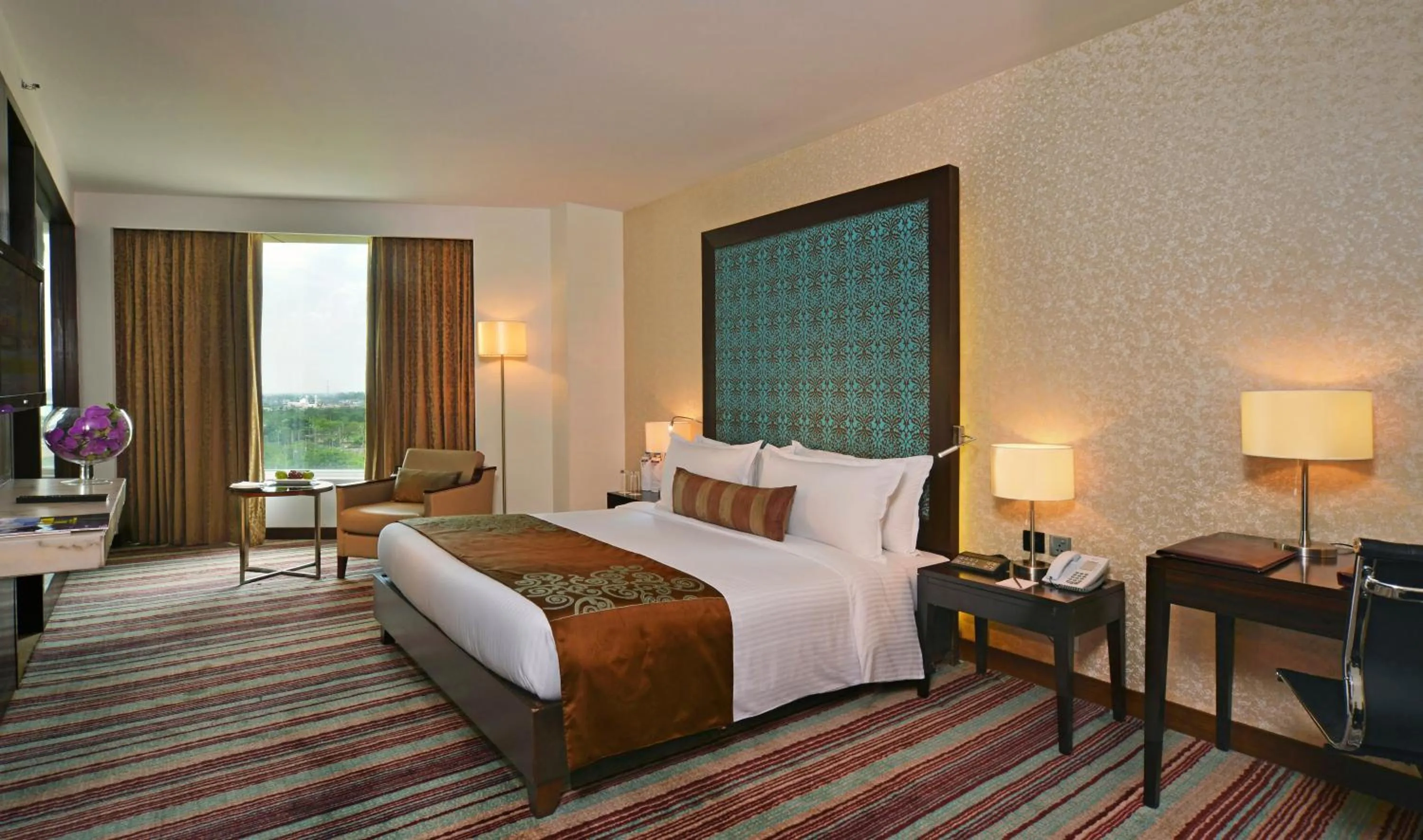 Photo of the whole room, Bed in Holiday Inn Chandigarh Panchkula, an IHG Hotel