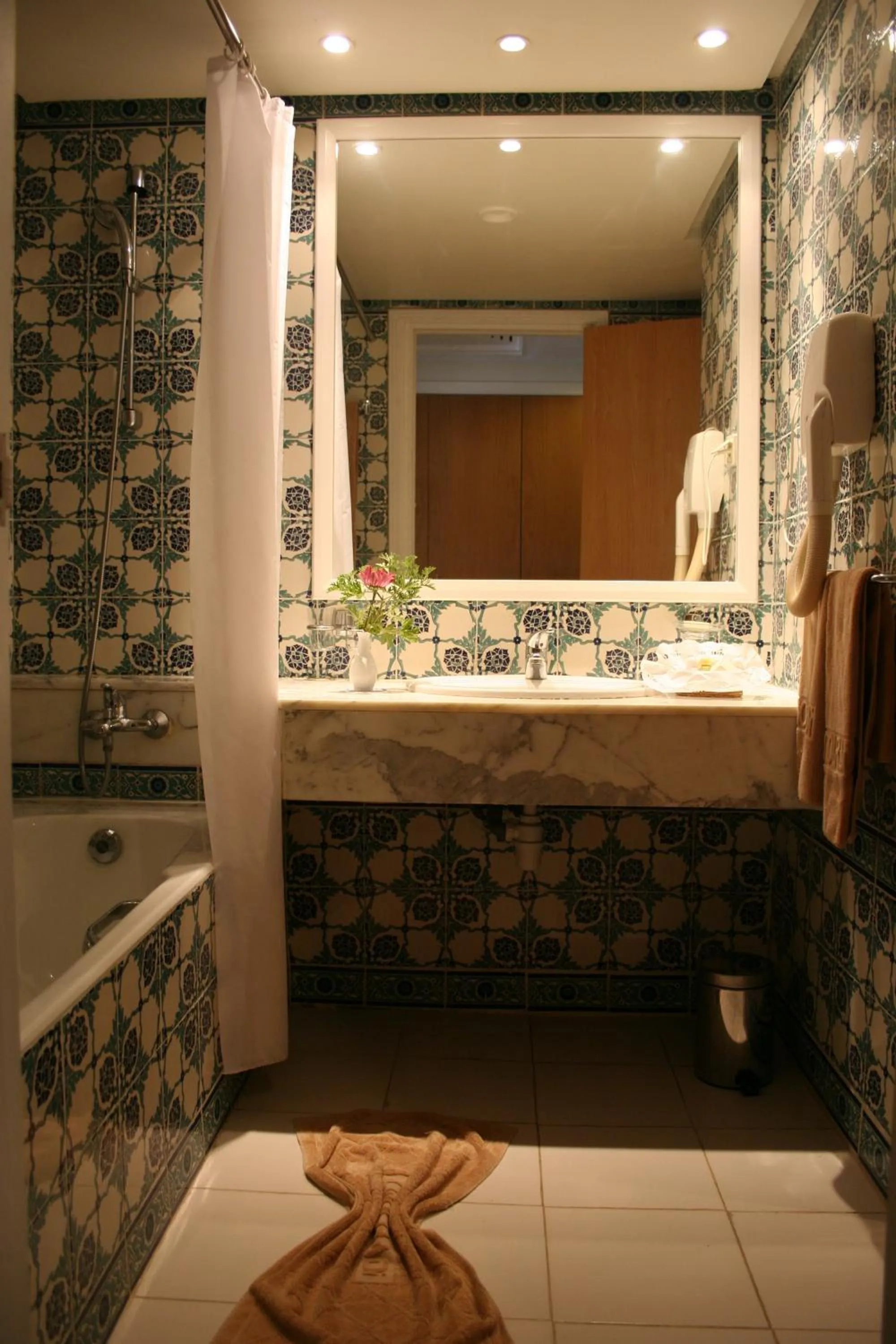 Bathroom in El Mouradi Skanes