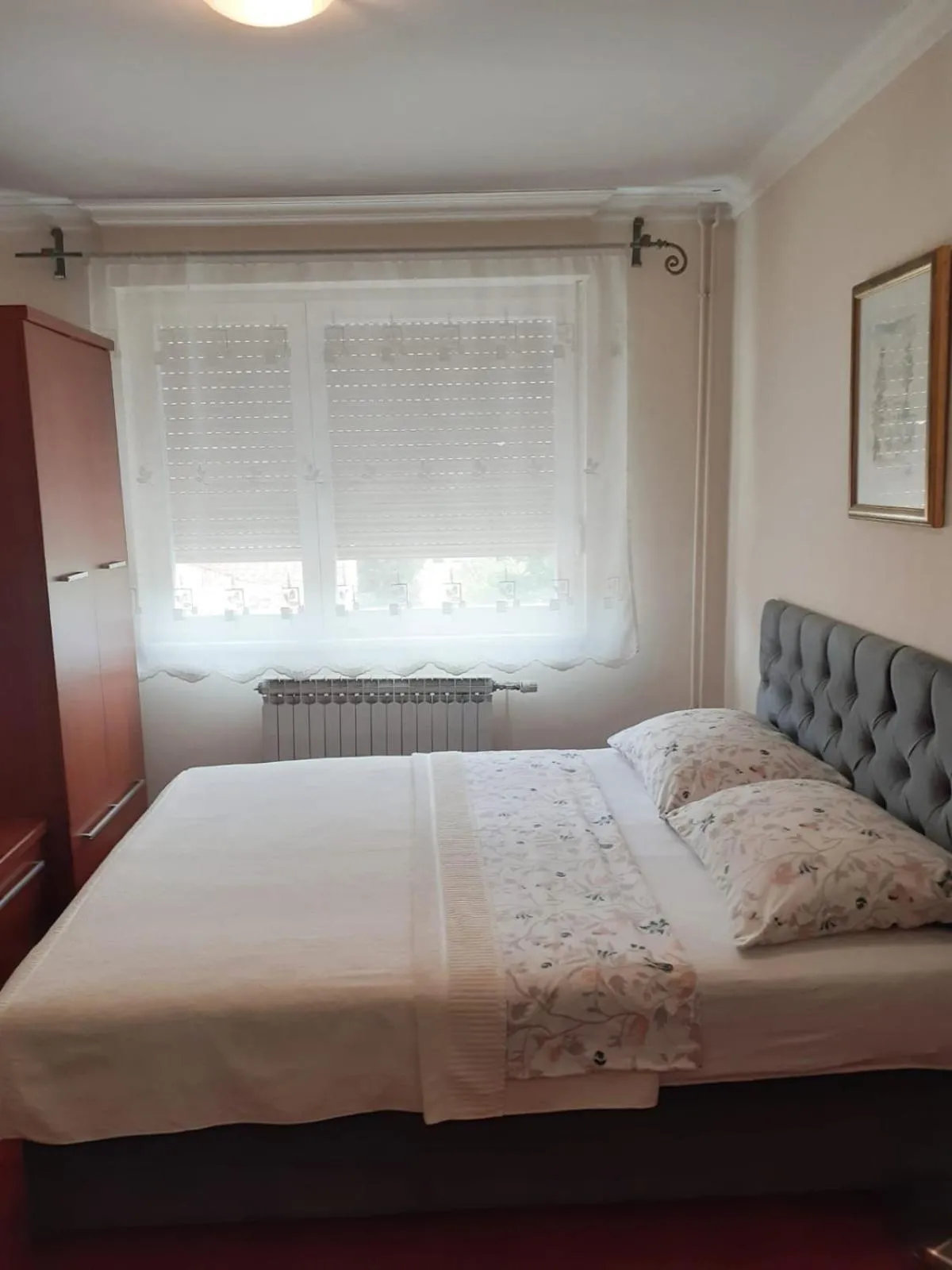 Bed in Spacious 80m2 Apartment in the Center