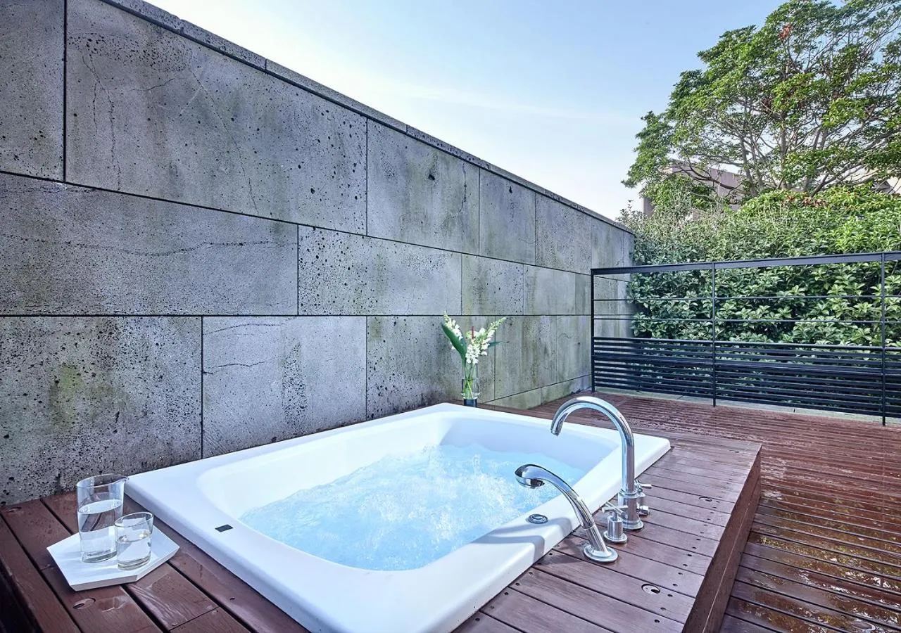 Hot Tub in Lotte Resort Jeju Artvillas