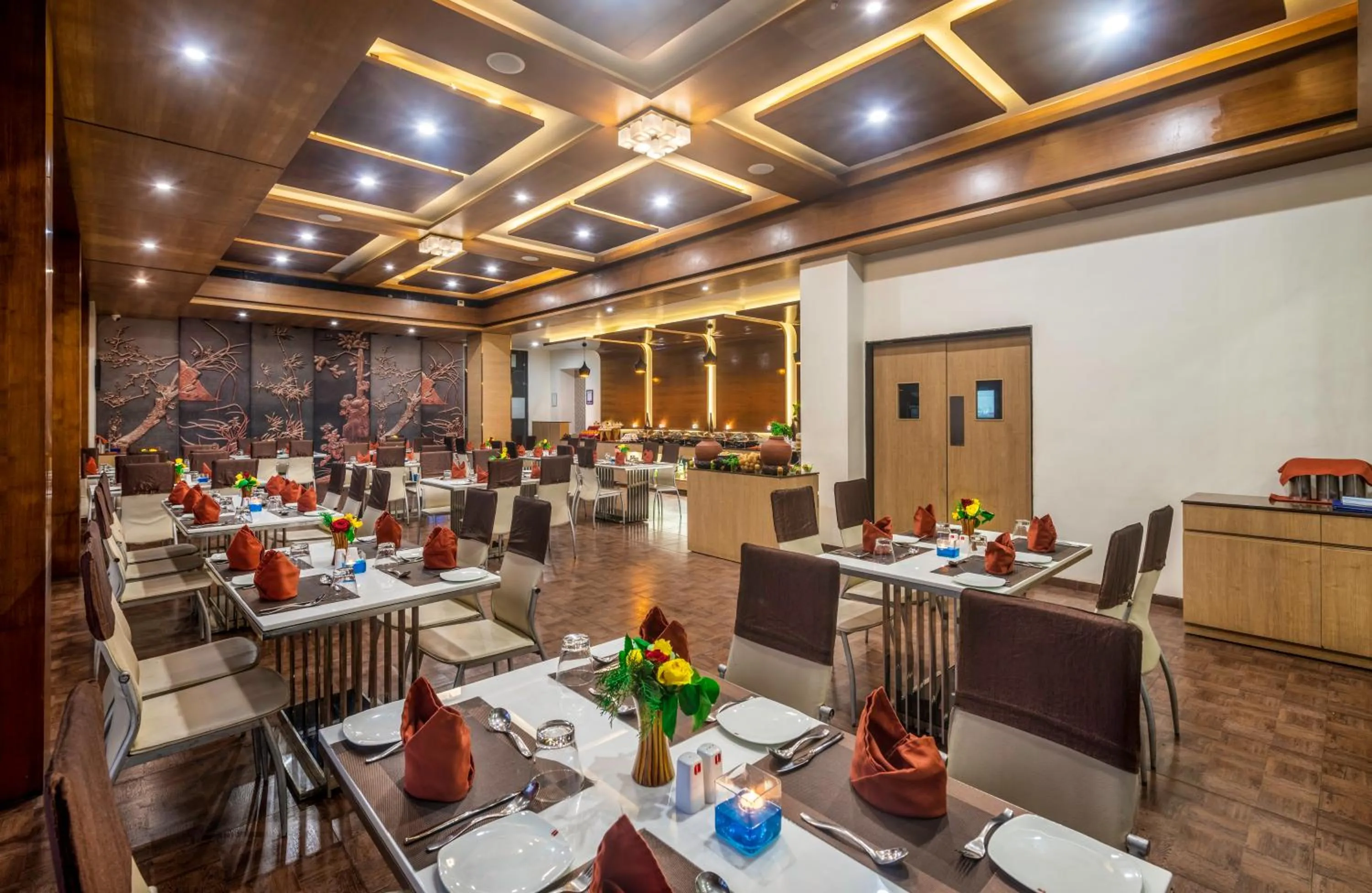 Restaurant/places to eat in Lords Inn Somnath