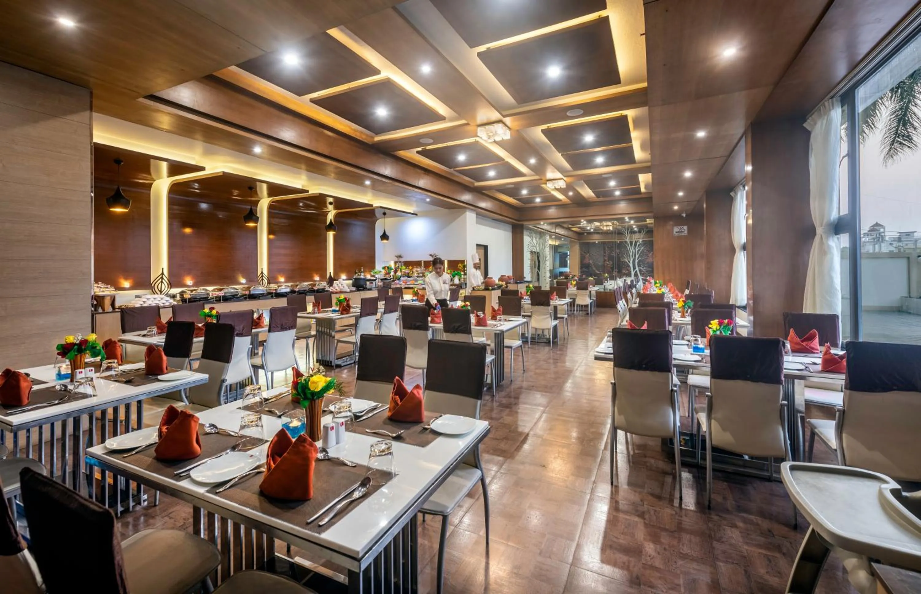 Restaurant/places to eat in Lords Inn Somnath