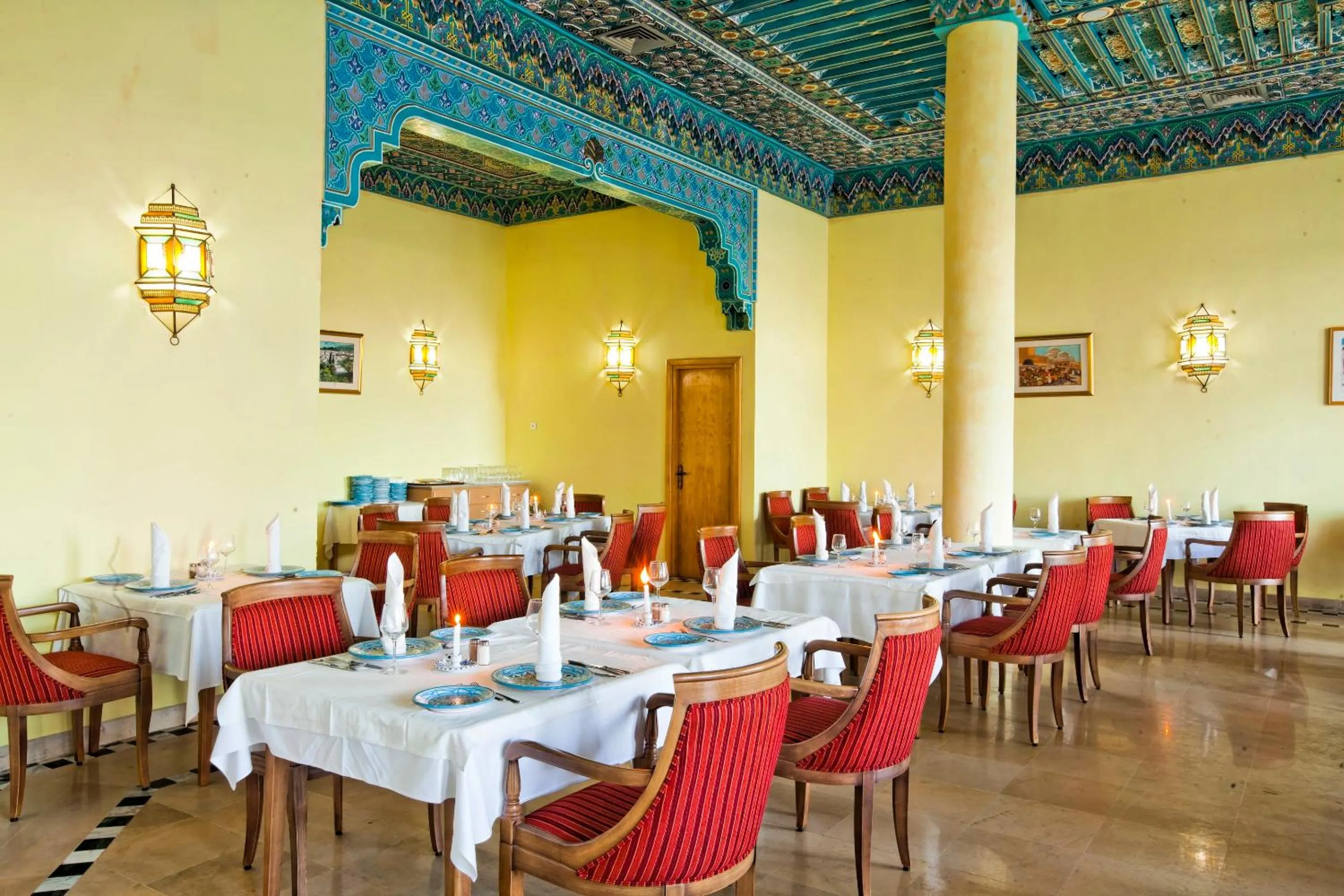 Restaurant/places to eat in El Mouradi El Menzah