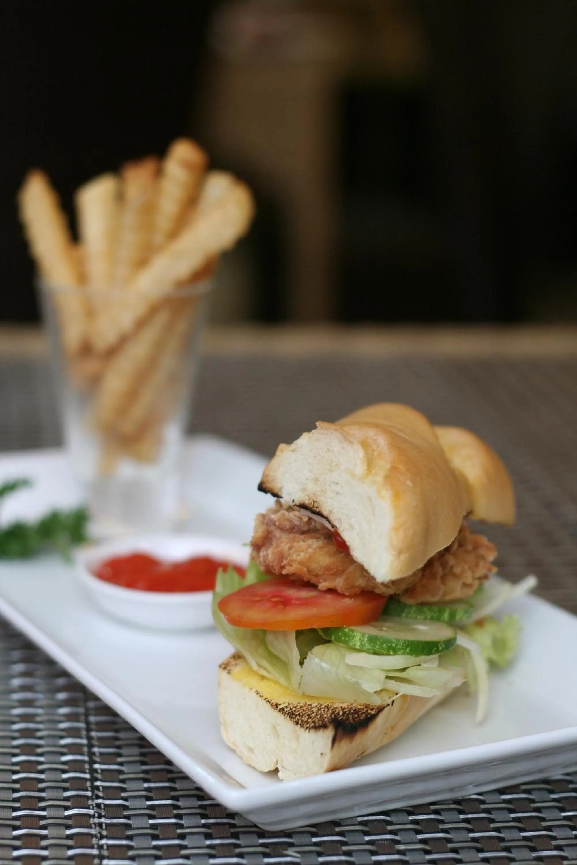 Restaurant/places to eat in Hotel Arjuna