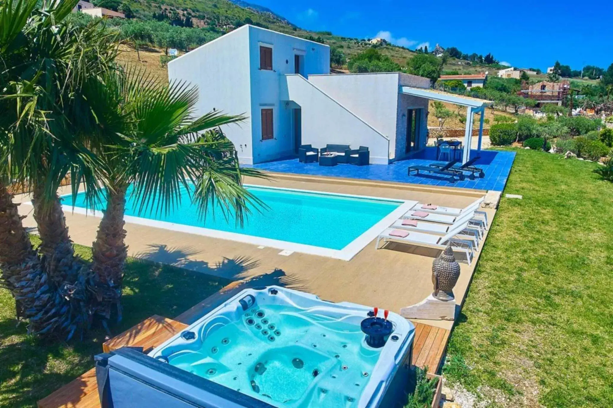 VILLA ANANDA VILLA ANANDA