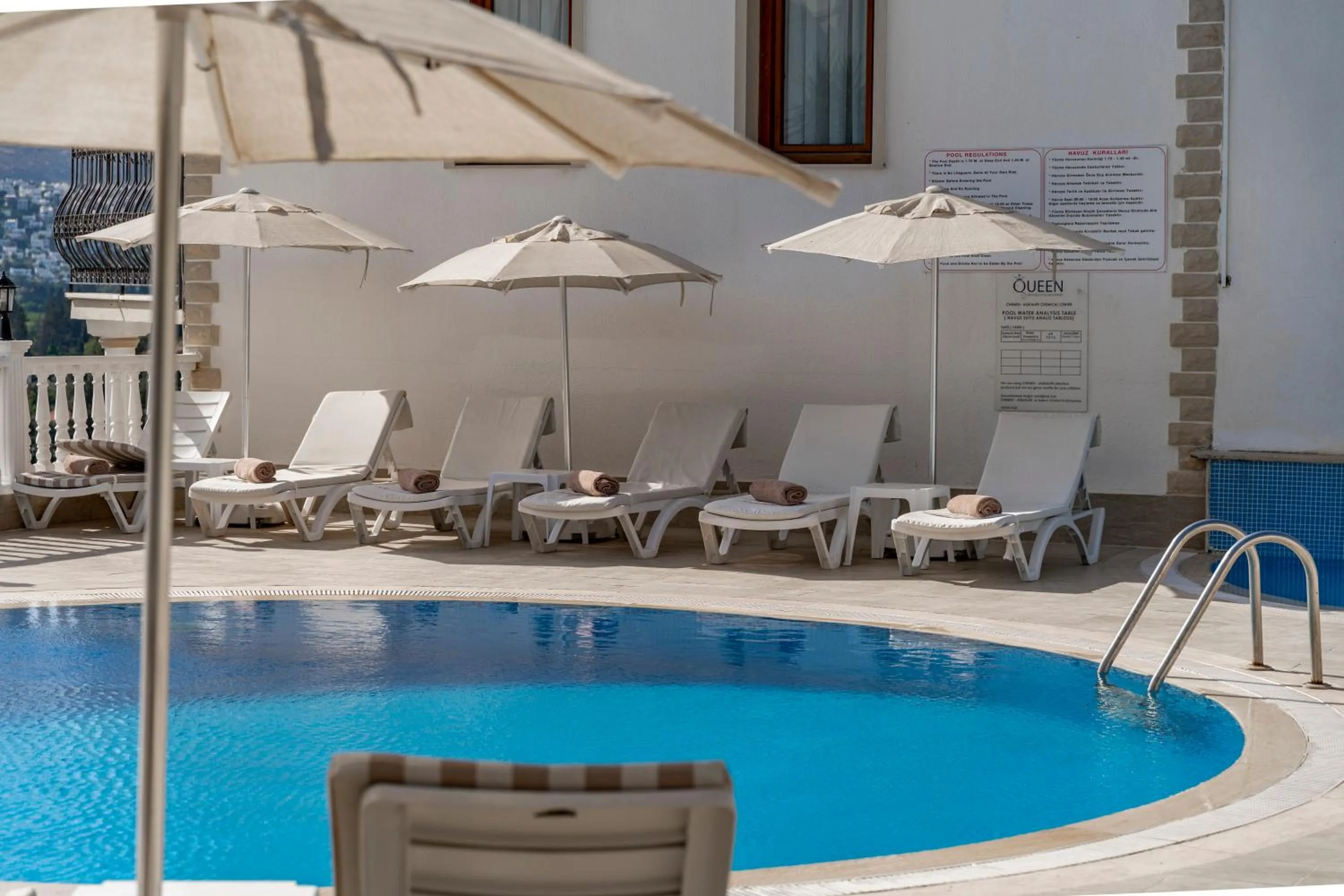 Swimming Pool in Queen Boutique Hotel