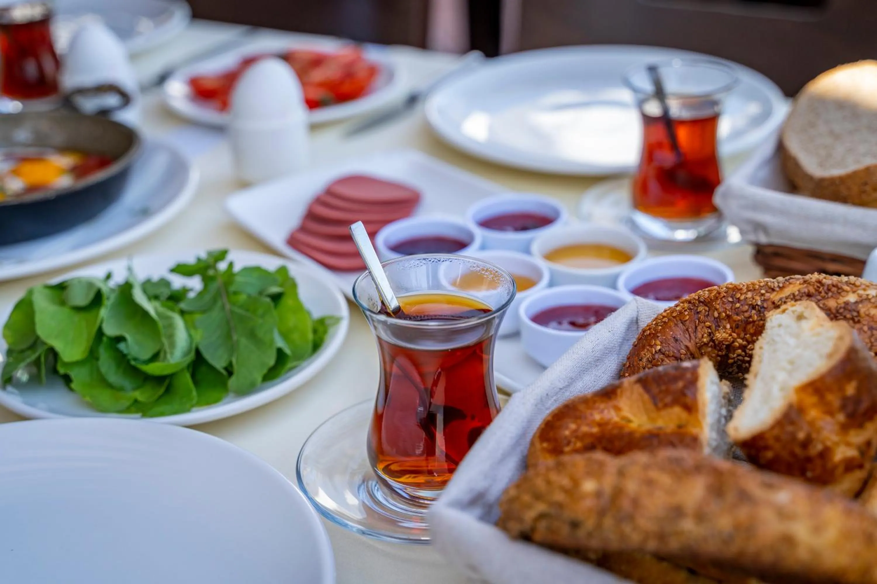 Restaurant/places to eat in Queen Boutique Hotel