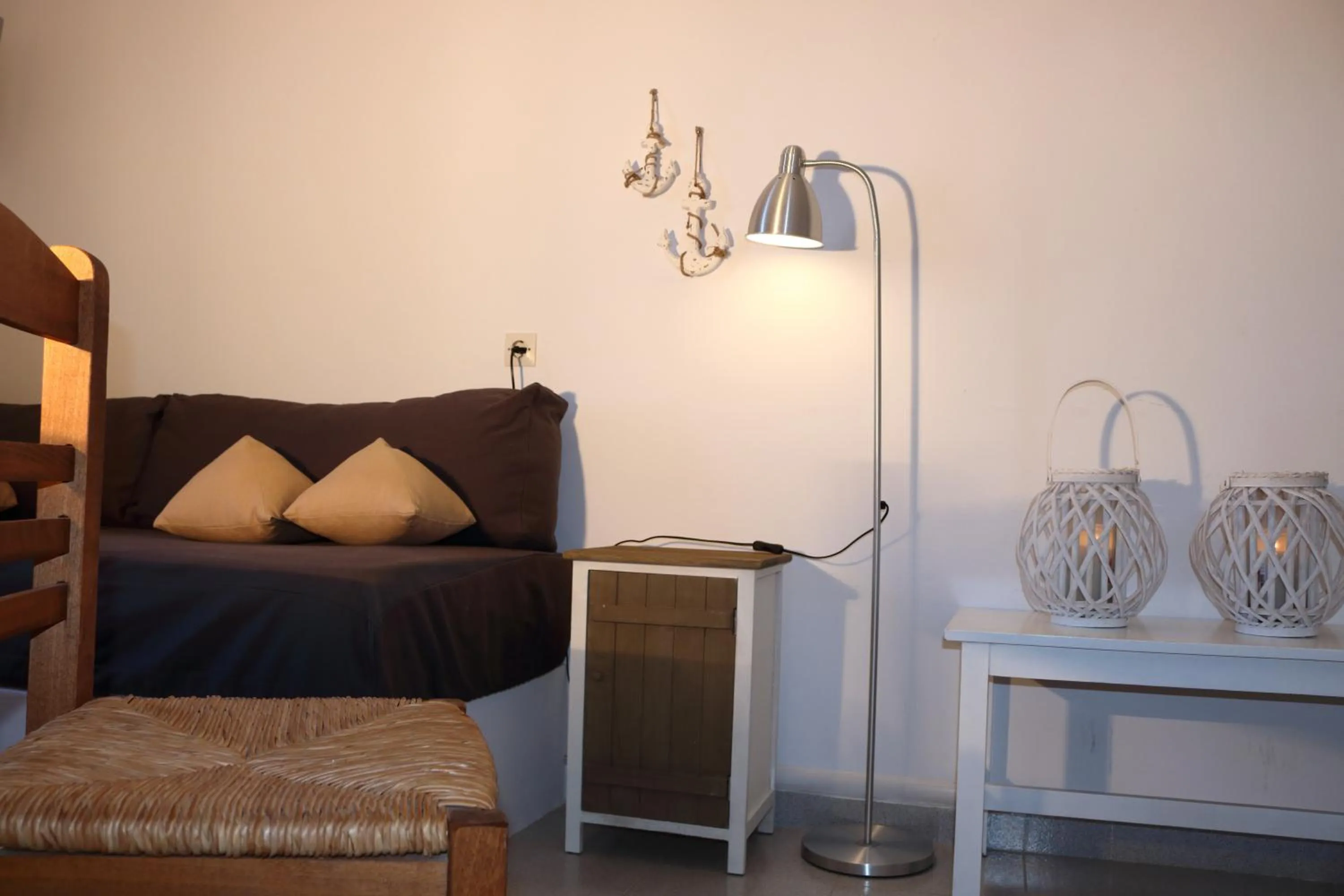 Photo of the whole room in Avra Pahainas