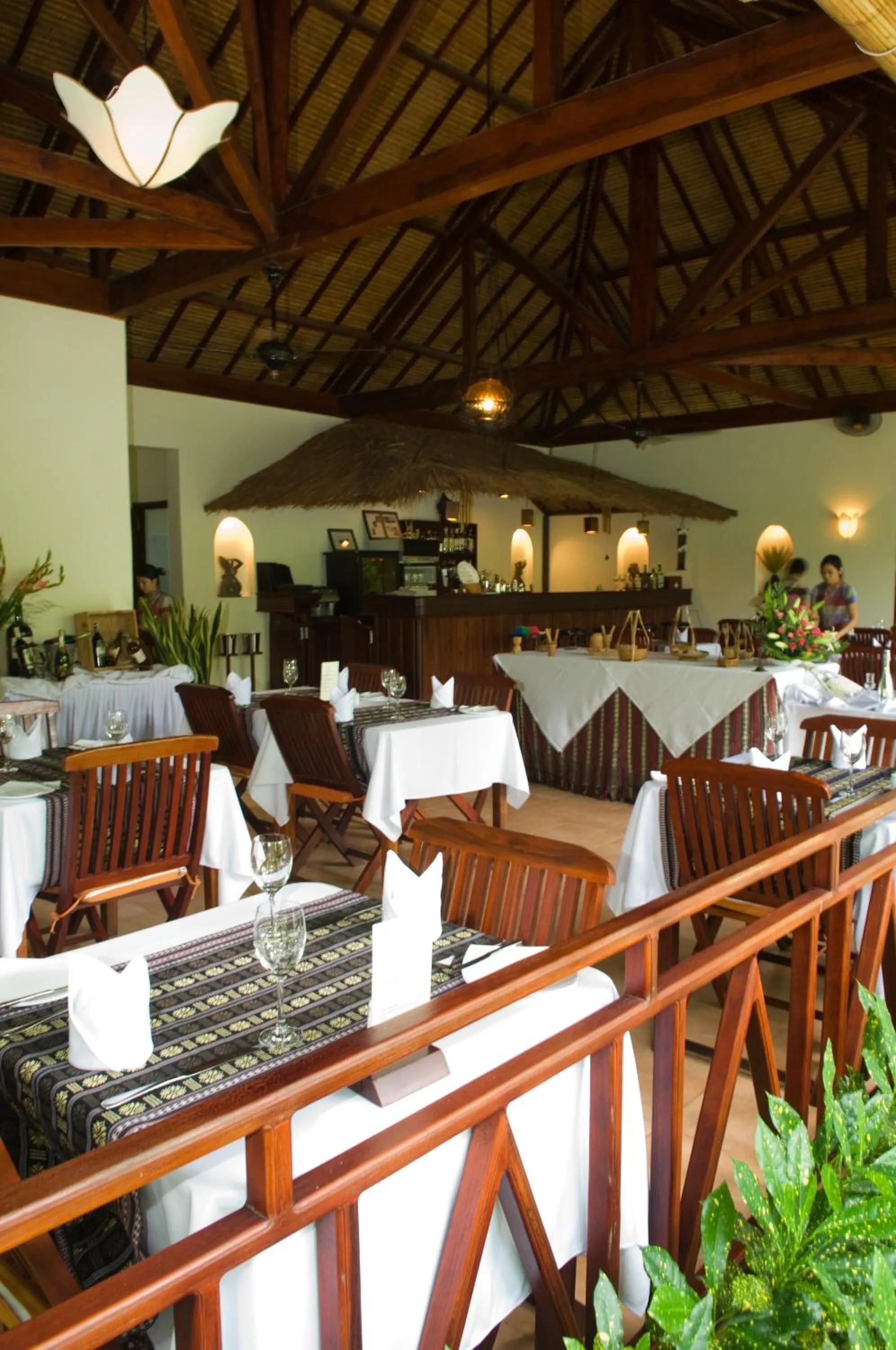 Restaurant/places to eat in Cham Villas Resort