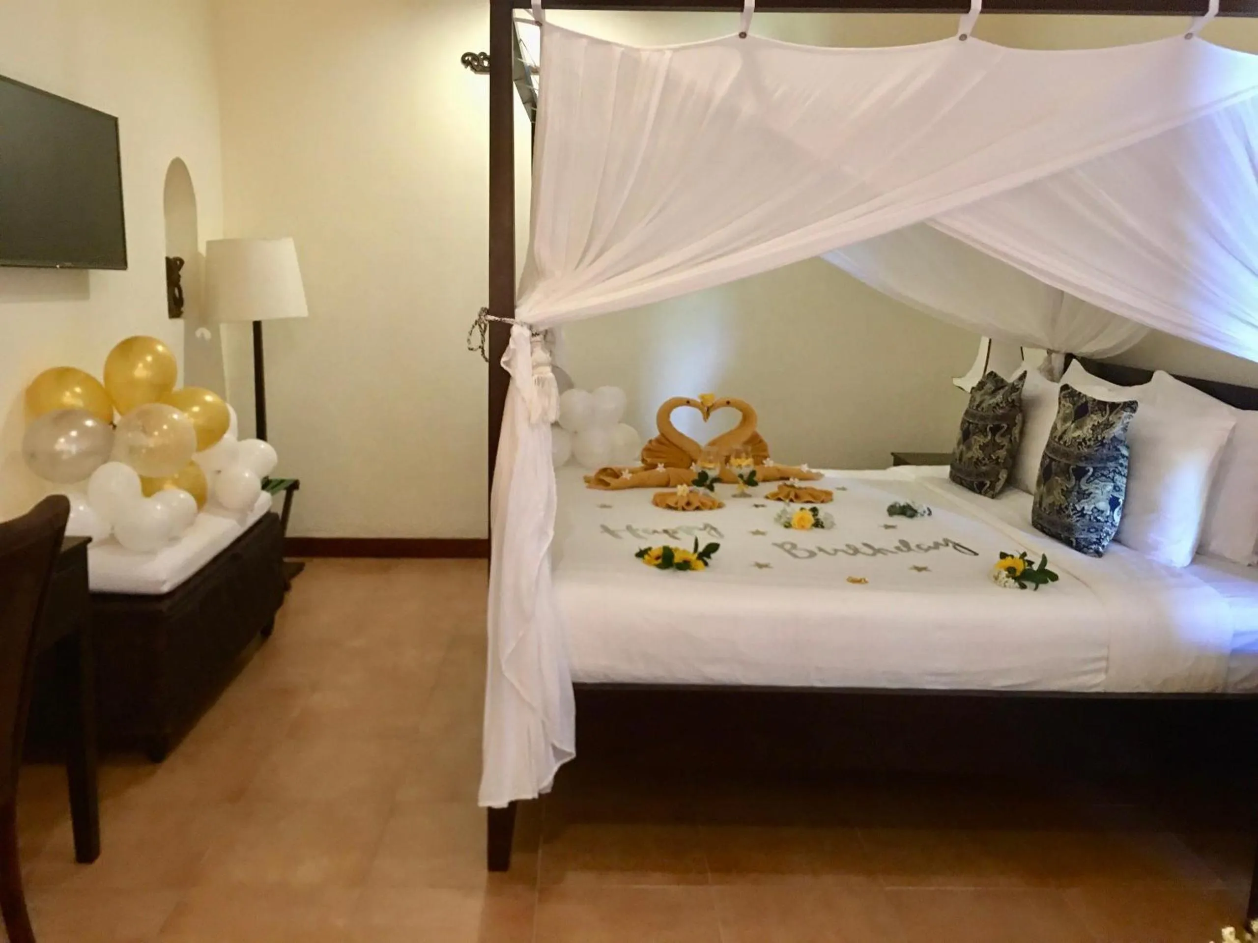Bed in Cham Villas Resort