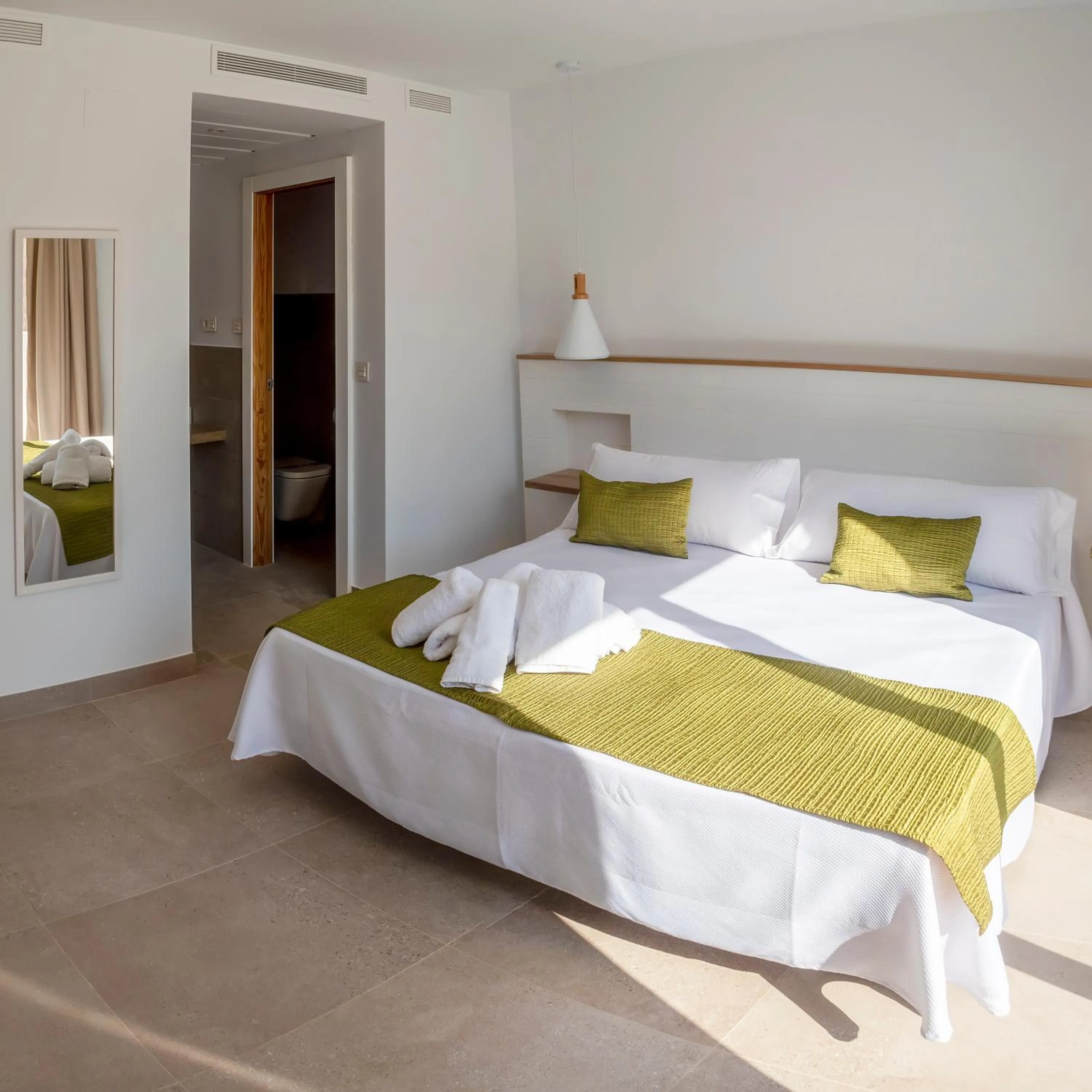 Bedroom, Bed in Hotel Senderos