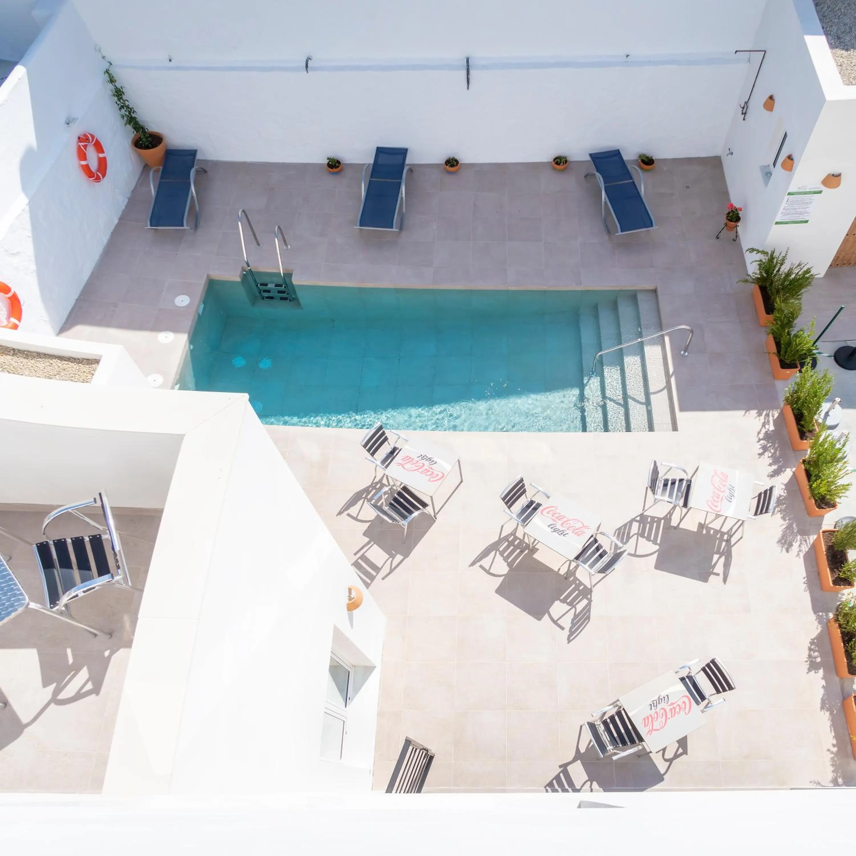 Swimming pool in Hotel Senderos