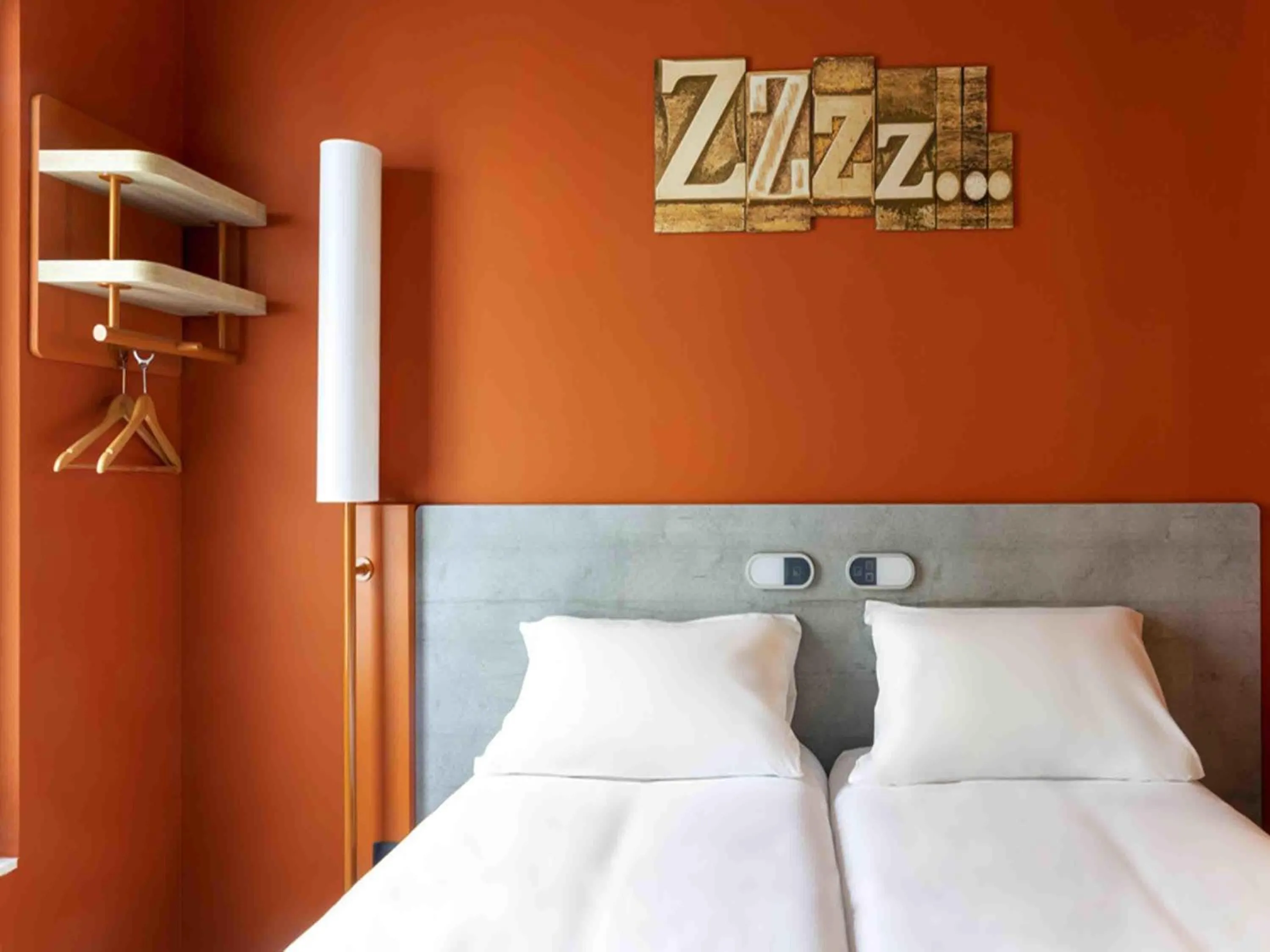 Bedroom, Bed in ibis budget Montpellier Sud Près d'Arènes