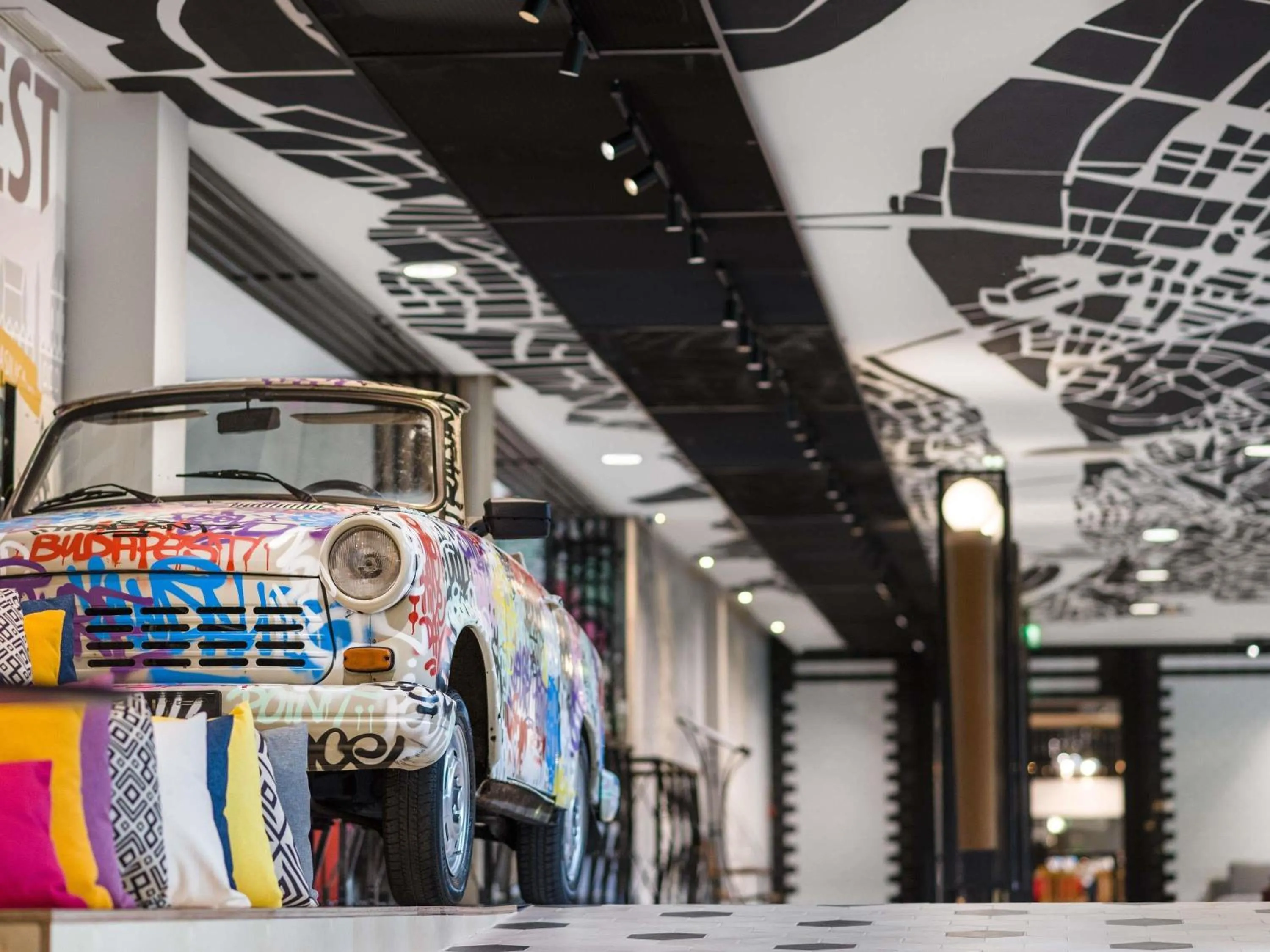 Lounge or bar in ibis Budapest Castle Hill