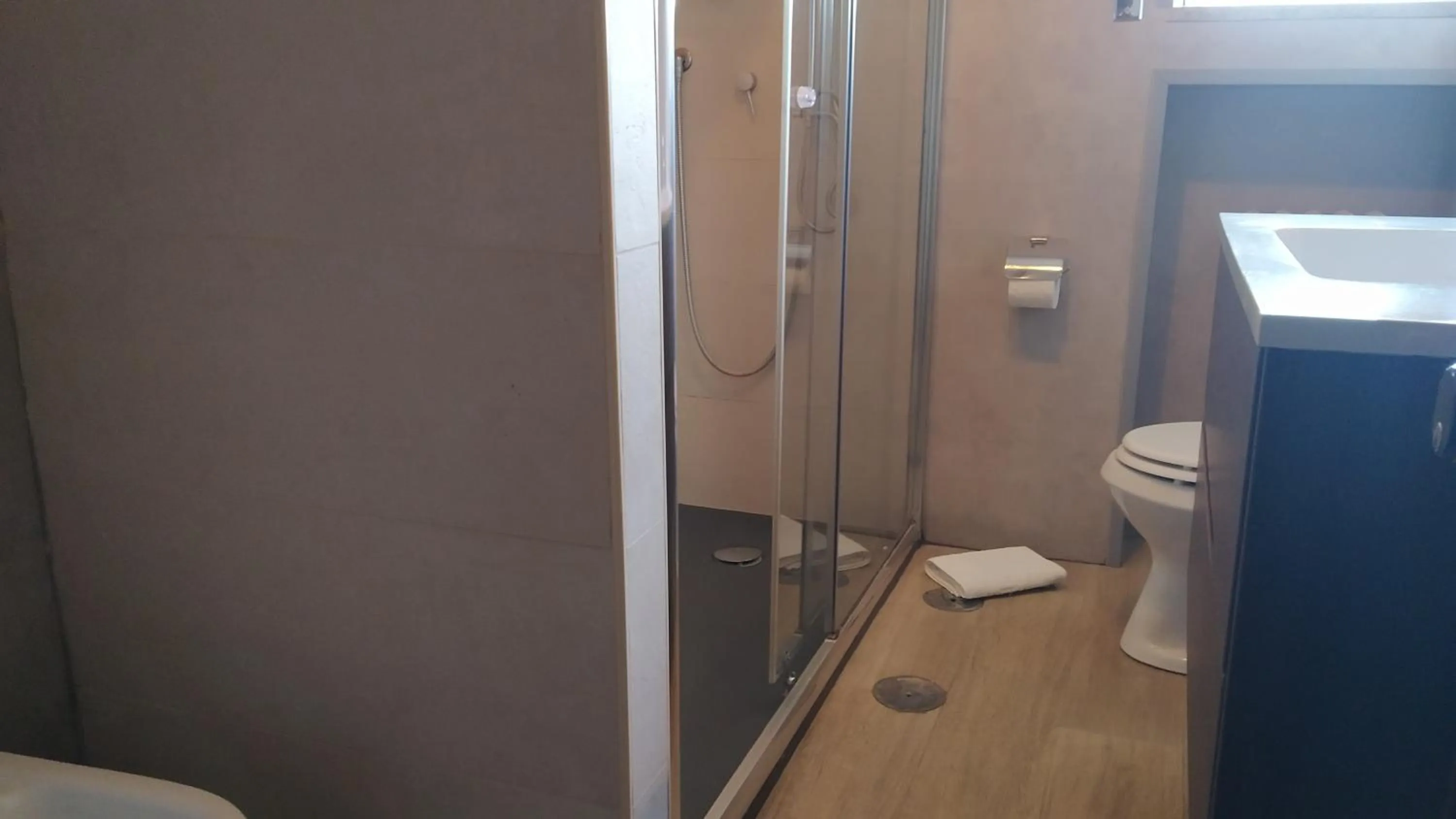 Shower in CconfortHotels R&B Dolci Emozioni