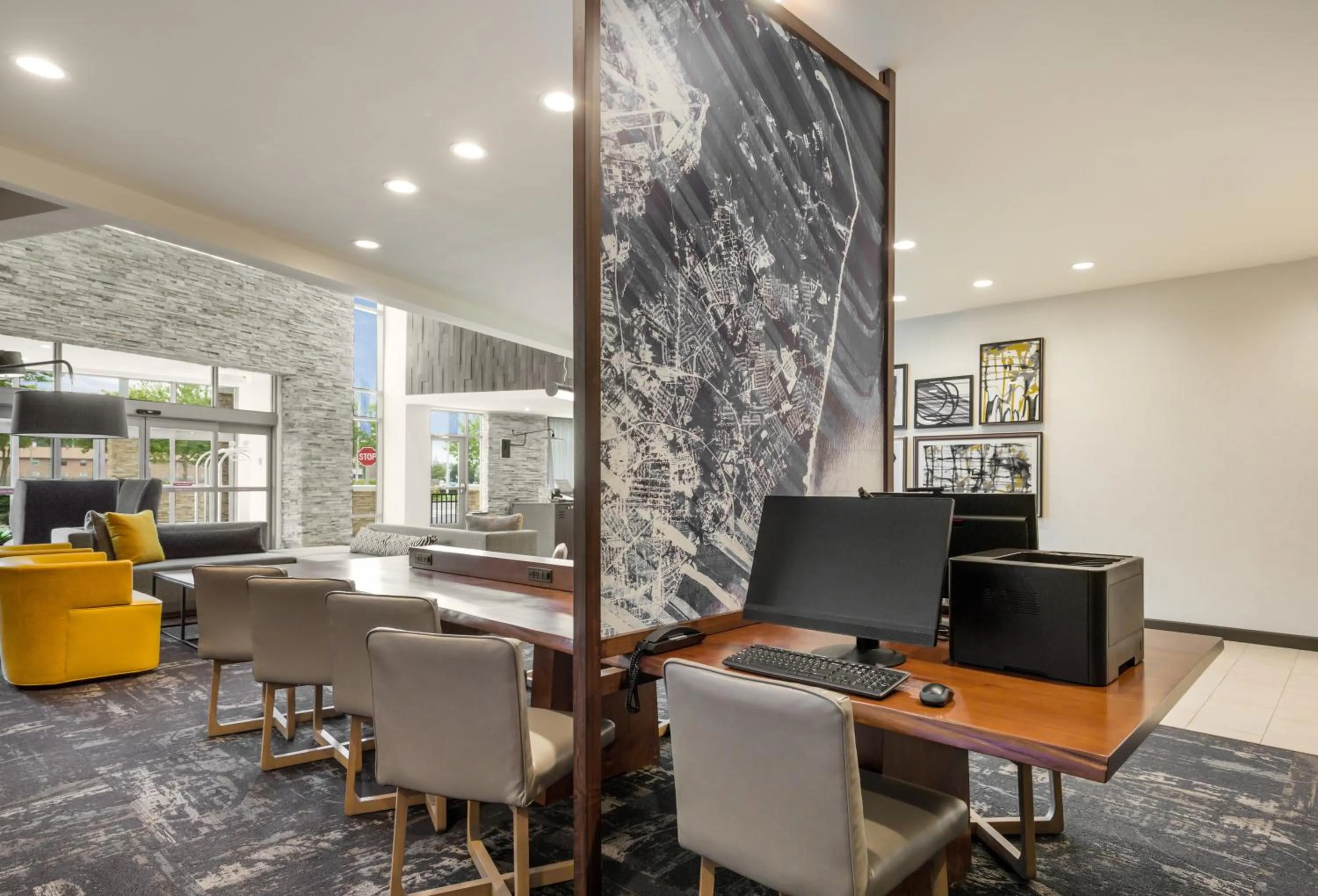 Business facilities in Hyatt Place Hampton Convention Center