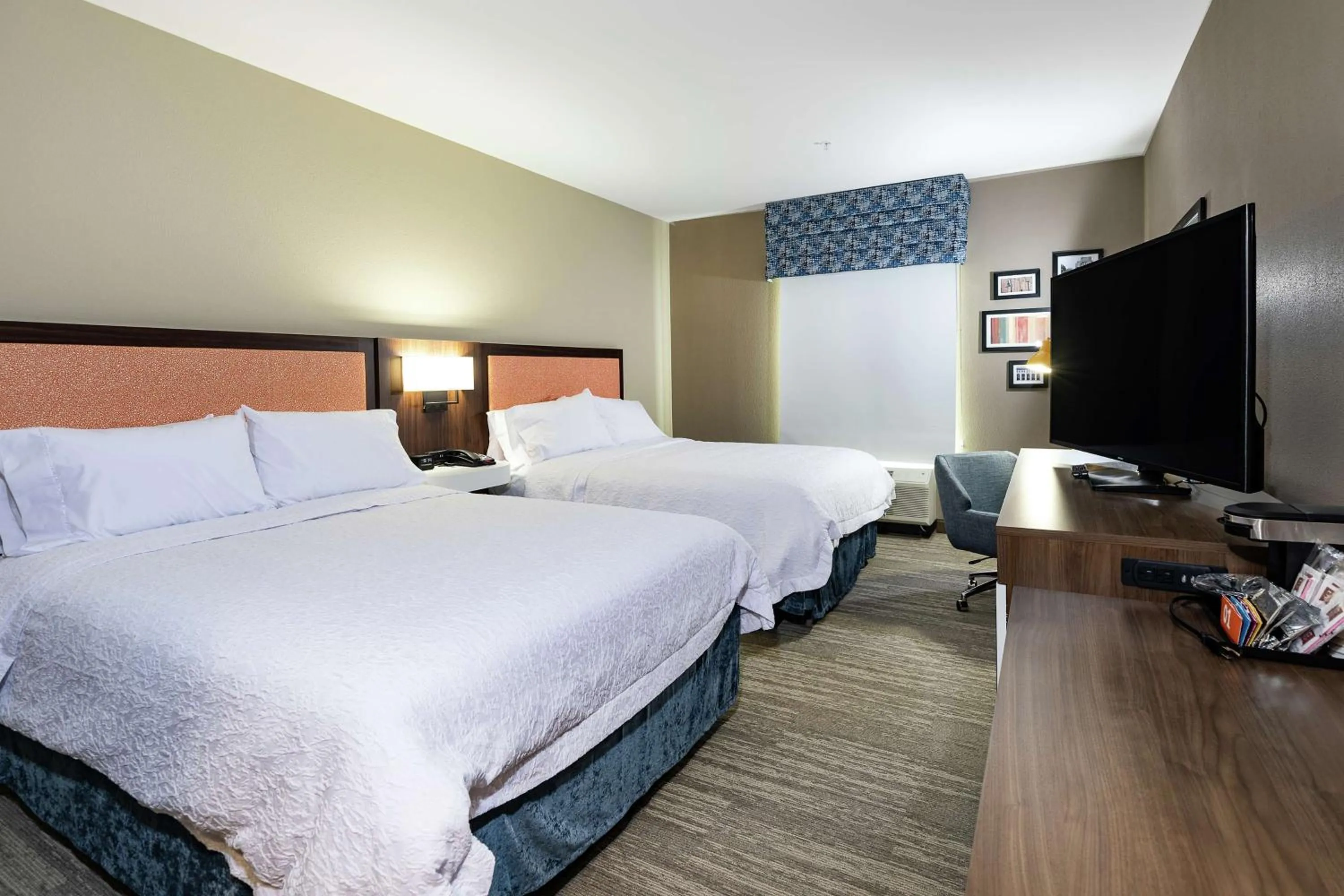 Bedroom, Bed in Hampton Inn & Suites By Hilton-Columbia Killian Road